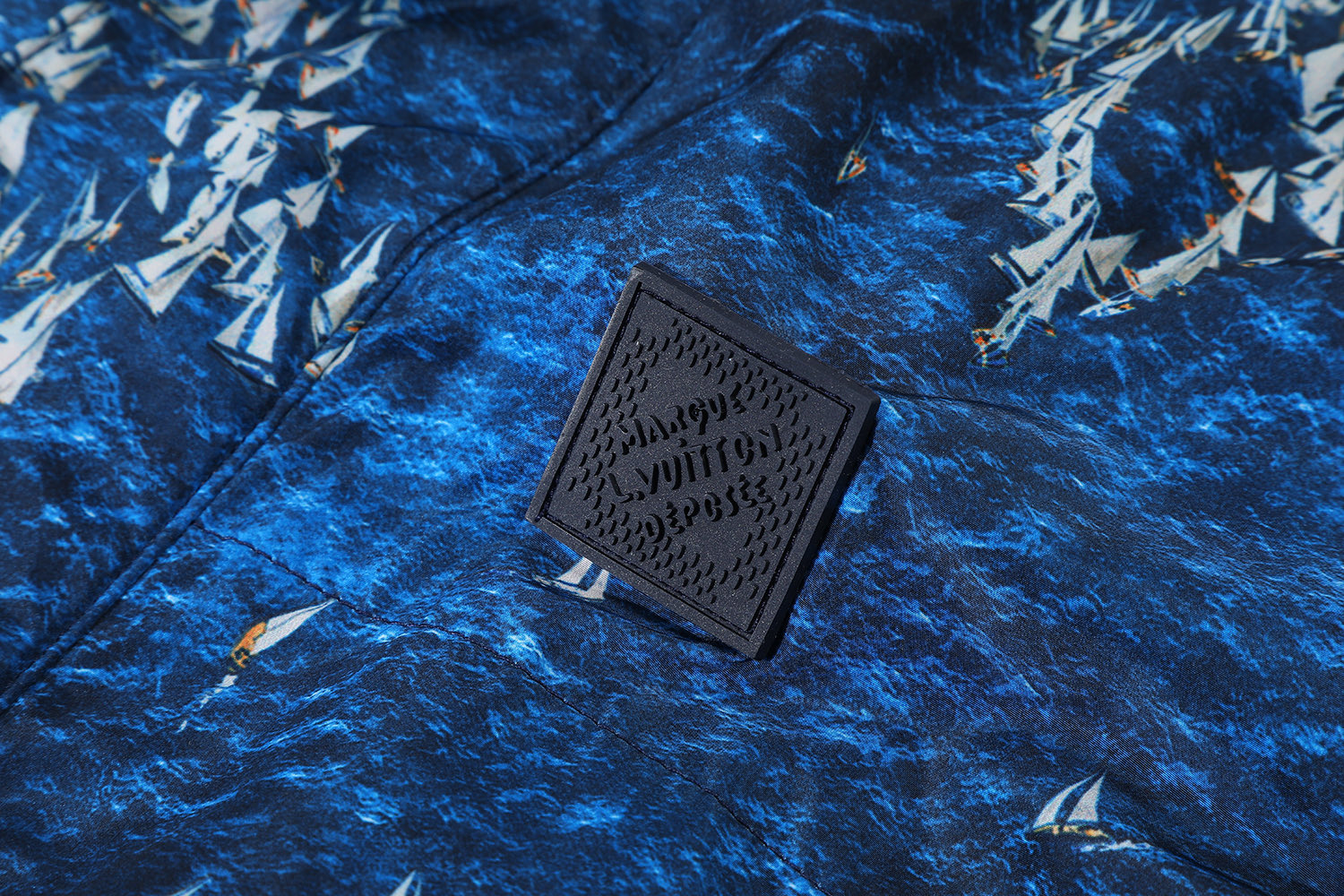 LOUIS VUITTON 路易威登  LV 印花风衣 圆领 毛衣  针织 上衣 蓝色C0 1AHV30