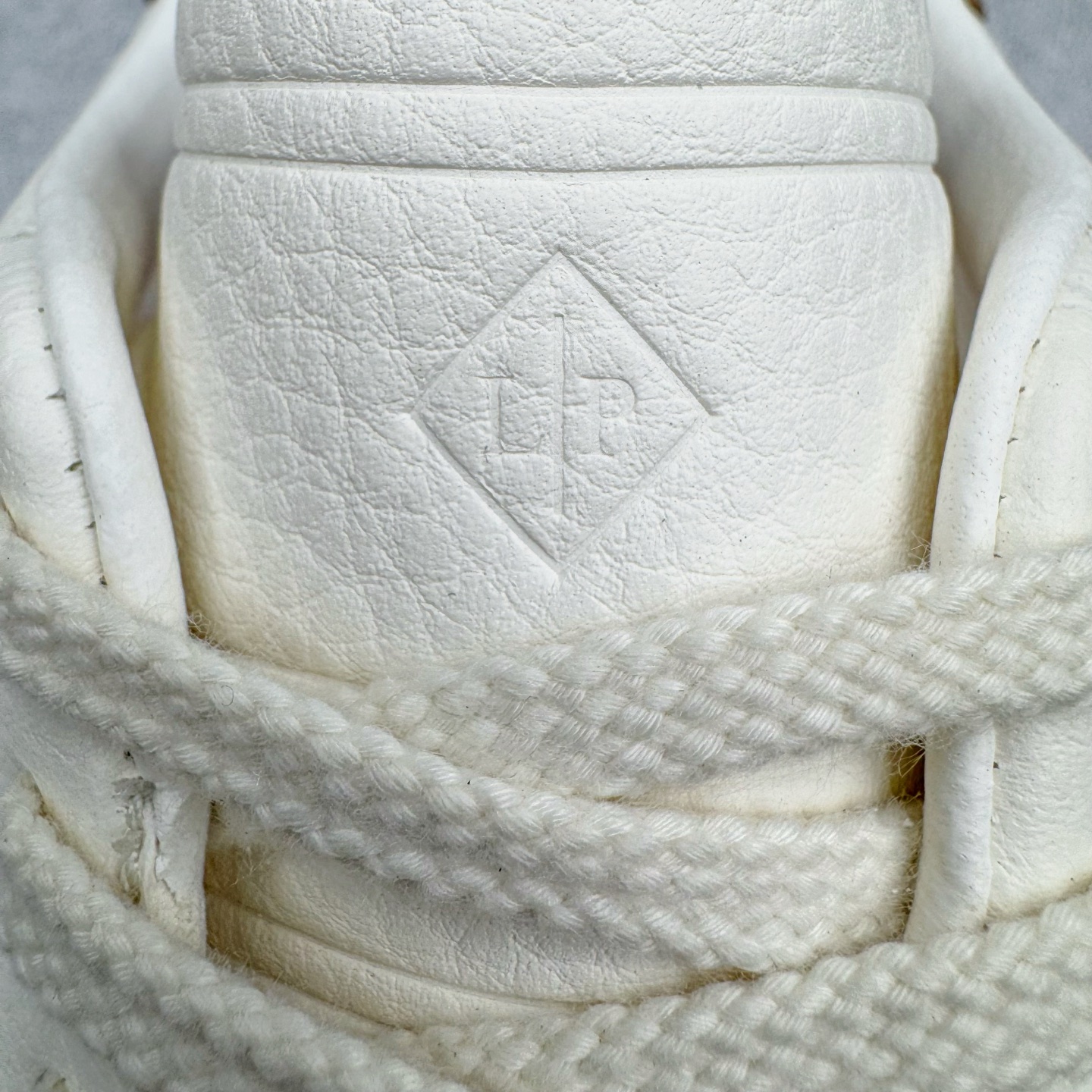 Loro Piana LP 低筒 皮革 德训鞋 休闲鞋 板鞋 女鞋 男鞋 白色 FAO93341000