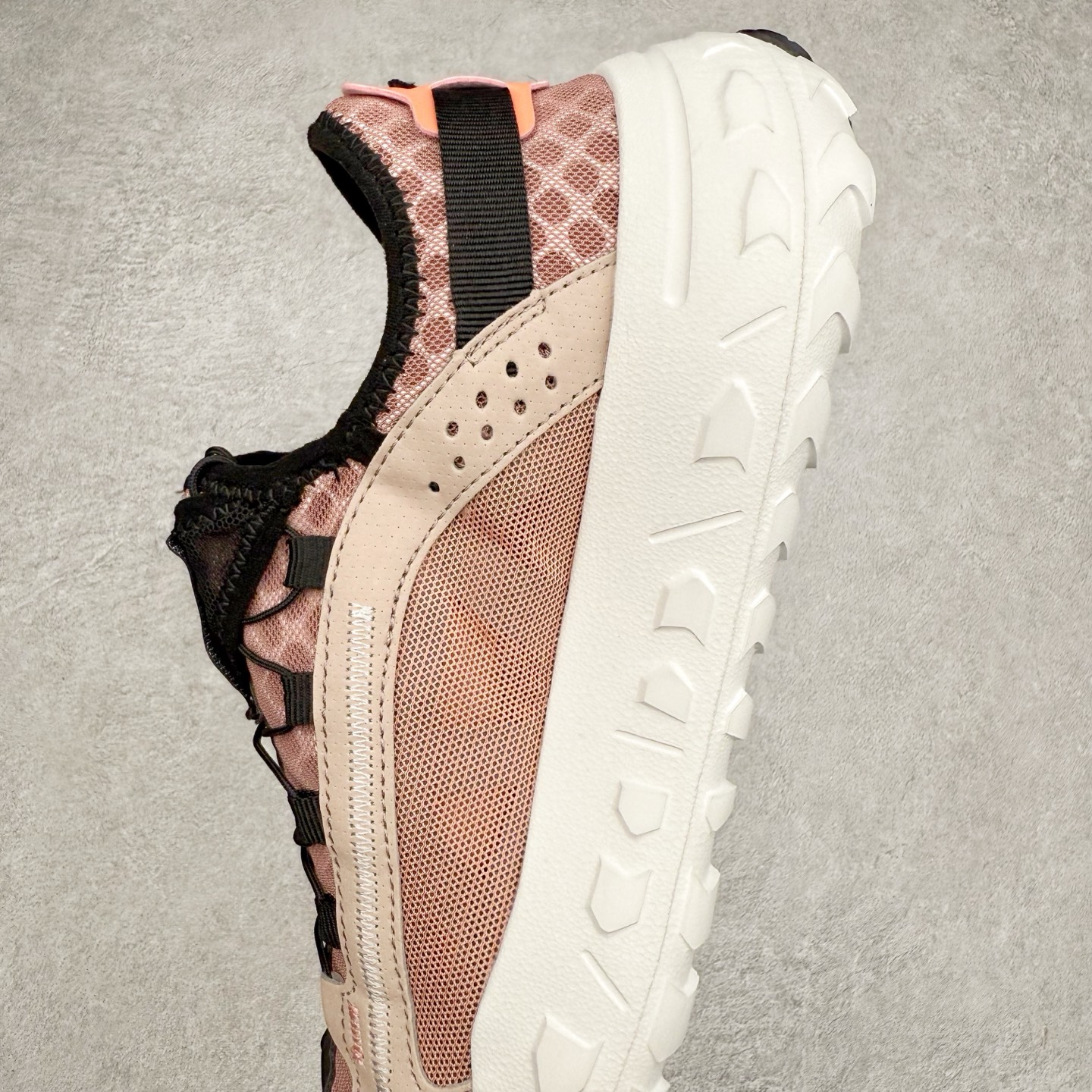 SALOMON SOLAMPHIBIAN 织物 萨洛蒙  低筒 水陆两栖 减震防滑 户外 跑步鞋 运动鞋 登山 男鞋 女鞋  波鞋（版型偏小一码） 479428