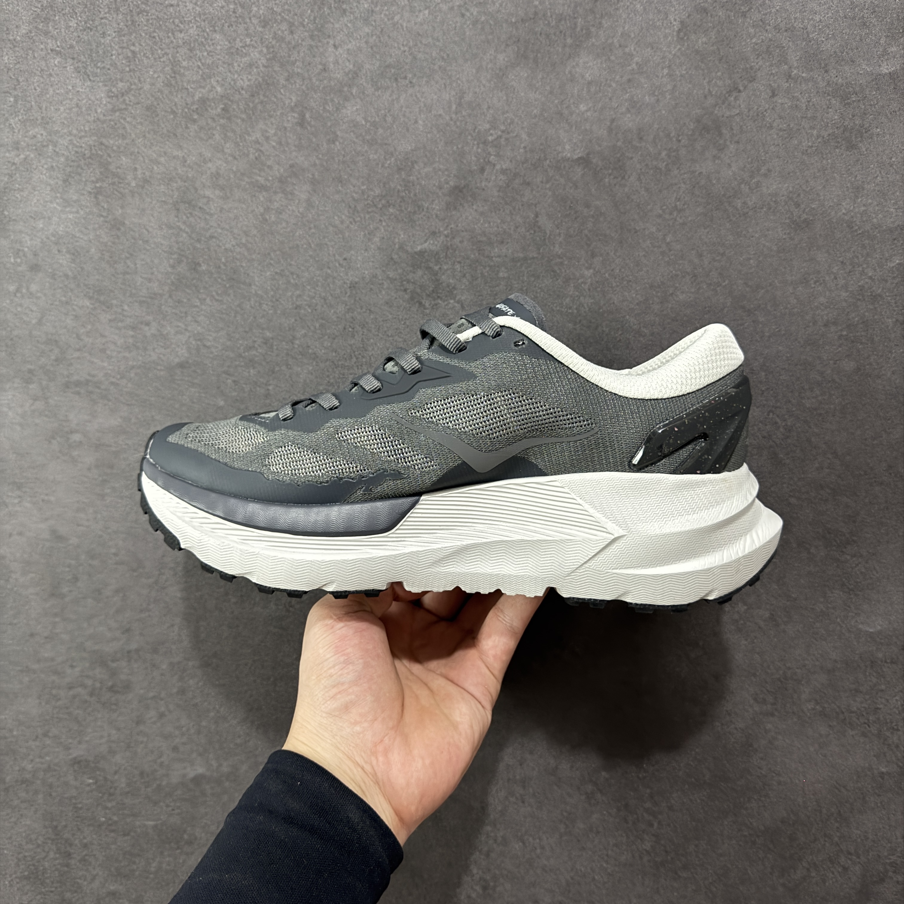 HOKA ONE ONE Mafate X 舒适百搭防滑耐磨 低筒 舒适减震 运动防滑耐磨 透气跑步鞋 轻便波鞋 灰色