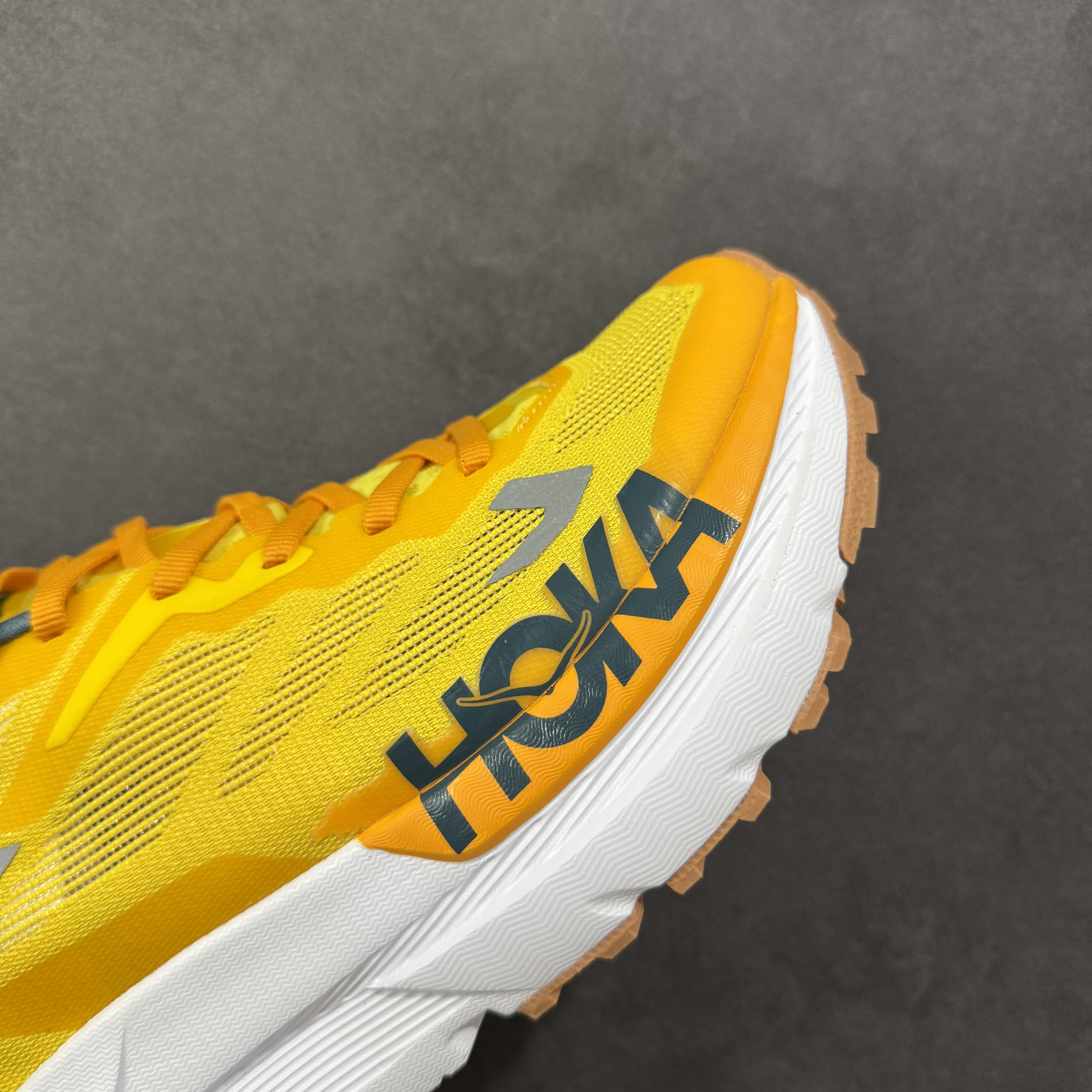 HOKA ONE ONE Mafate X 舒适百搭防滑耐磨 低筒 舒适减震 运动防滑耐磨 透气跑步鞋 轻便波鞋  黄色 1161990-ZTM