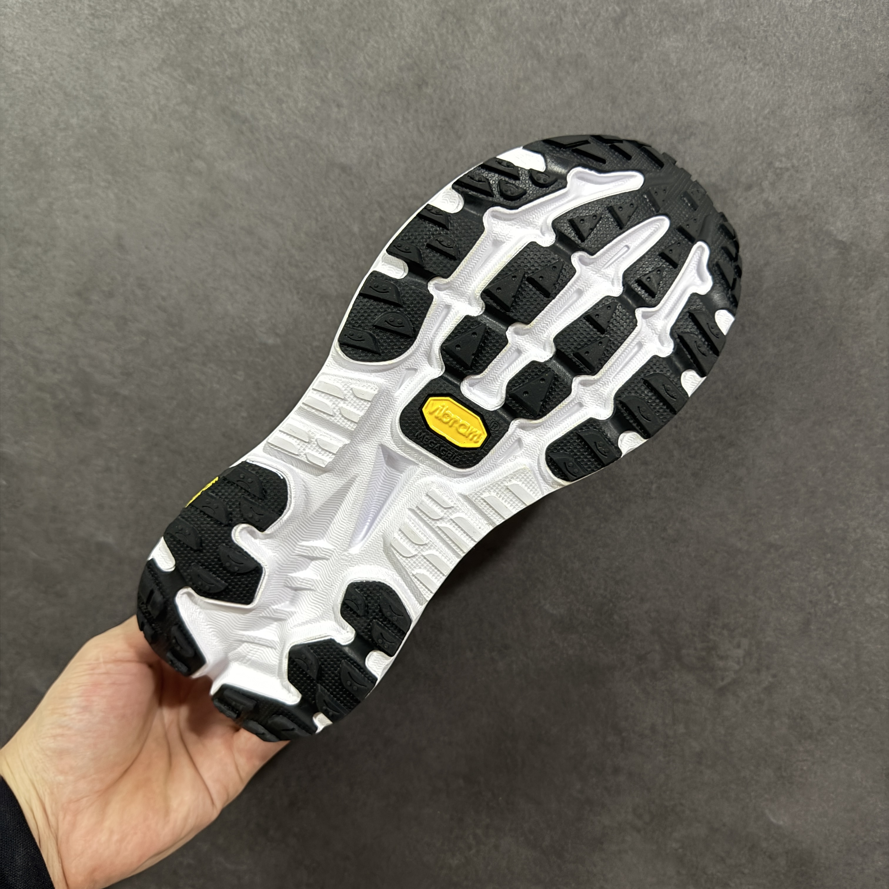 HOKA ONE ONE Mafate X 舒适百搭防滑耐磨 低筒 舒适减震 运动防滑耐磨 透气跑步鞋 轻便波鞋  3