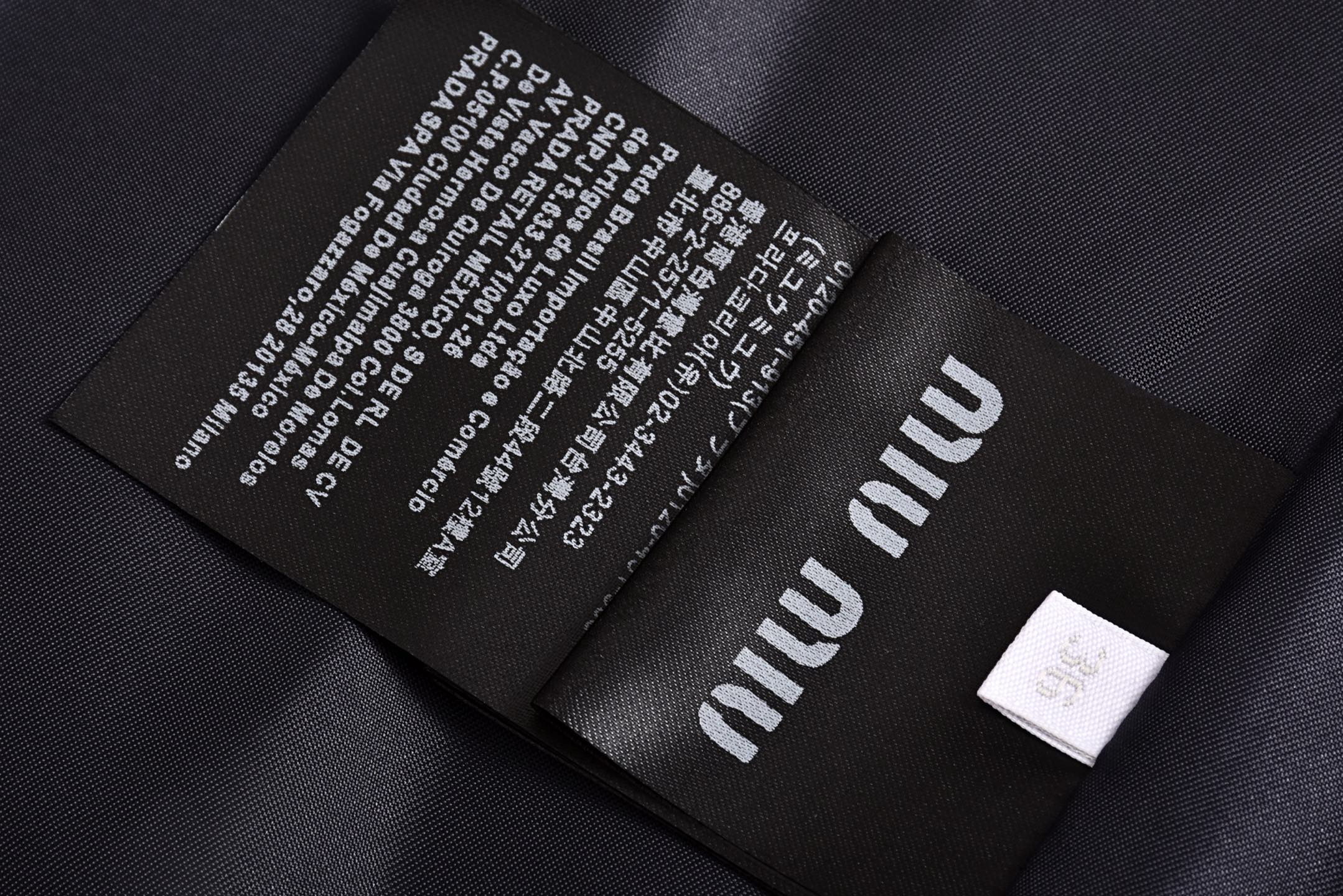 MIU MIU 缪缪 黑白领拉链  夹克 外套 长袖  蓝色 B0 ML1258-17LN-F0008-S-OOO