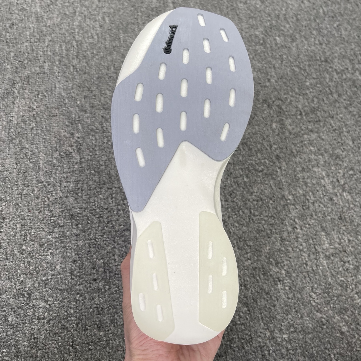 内置碳板 Adidas Adizero Evo SL 低筒 舒适百搭 防滑耐磨 马拉松 训练竞速 跑步鞋 女款 男款 波鞋 白黑 JH6206