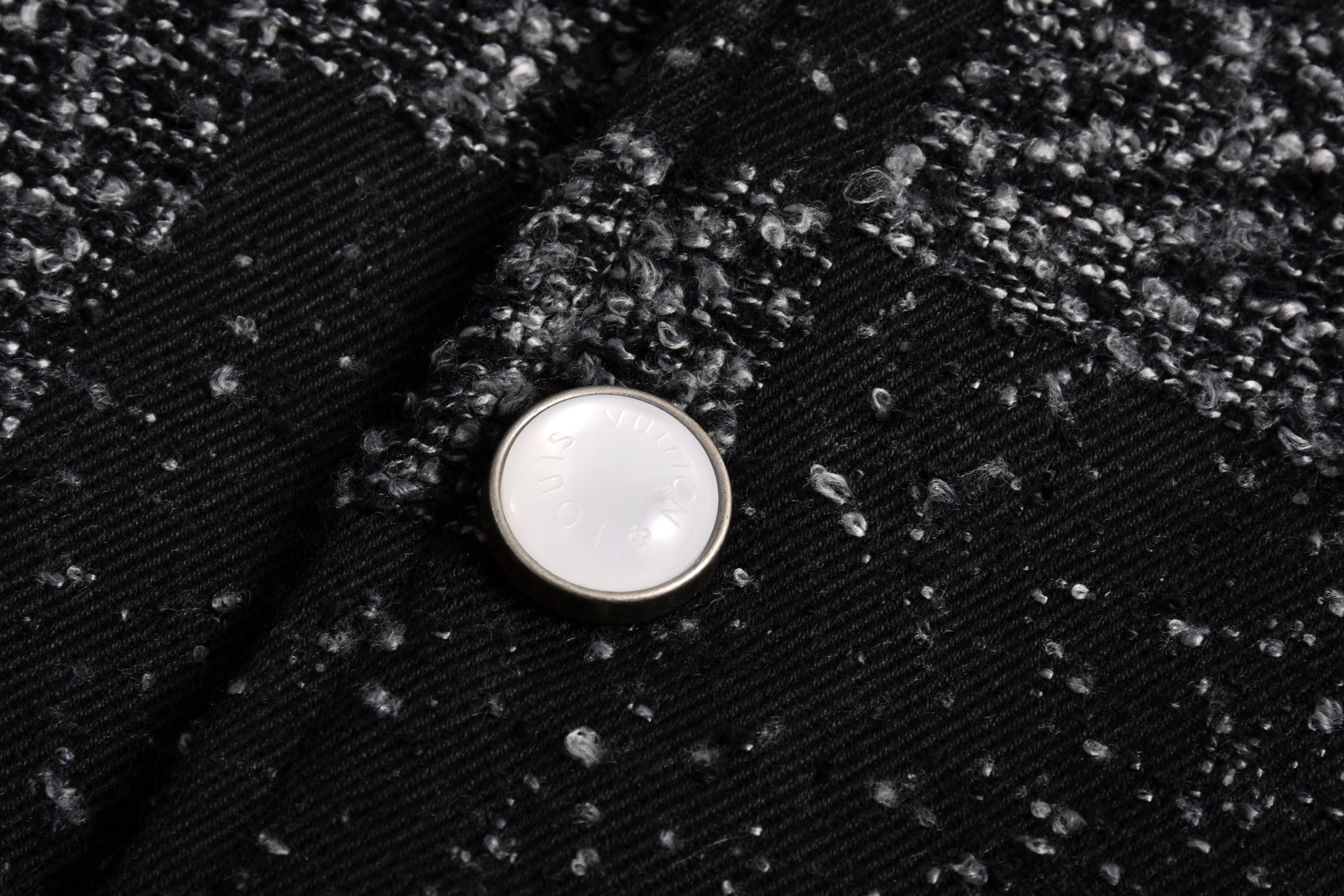 LOUIS VUITTON 路易威登  LV 珍珠棋盘格棒球服  圆领几何图案长袖卫衣  黑色B5 1AHBUW