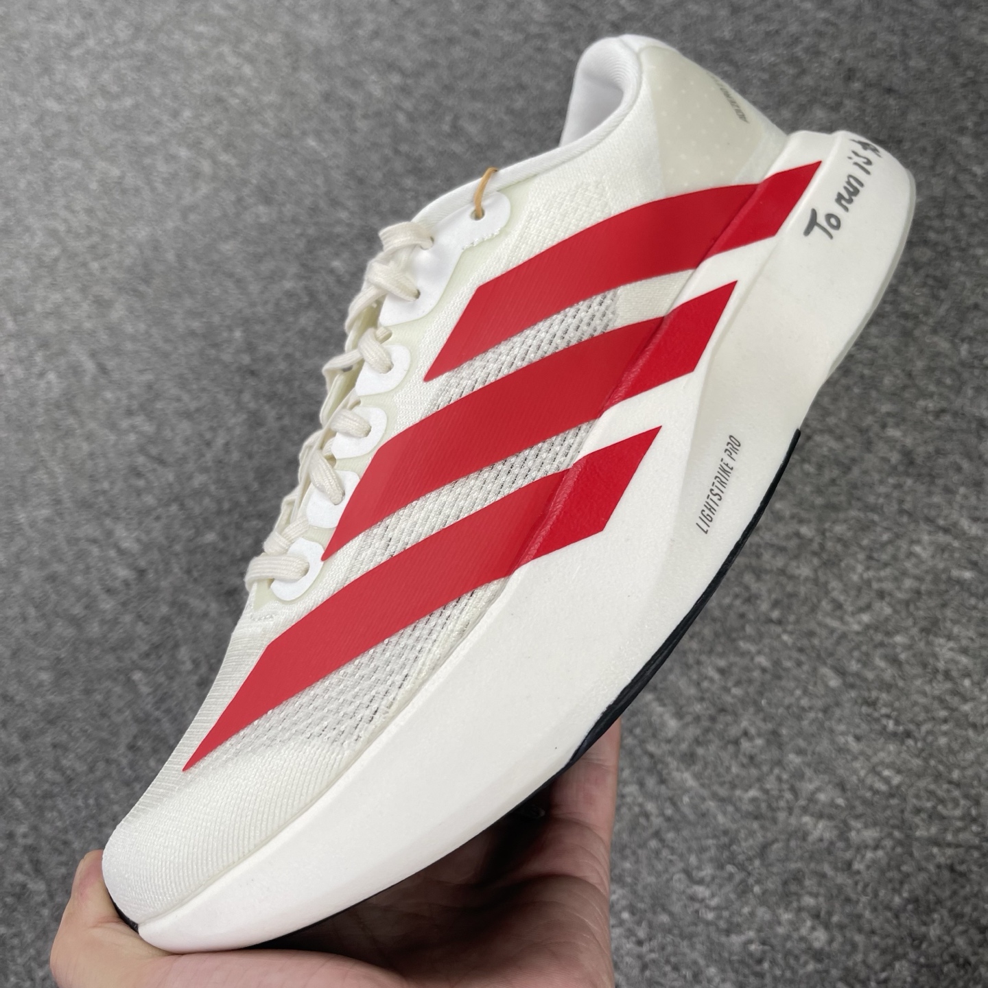 内置碳板 Adidas Adizero Evo SL 低筒 舒适百搭 防滑耐磨 马拉松 训练竞速 跑步鞋 女款 男款 波鞋 白红 JS1182