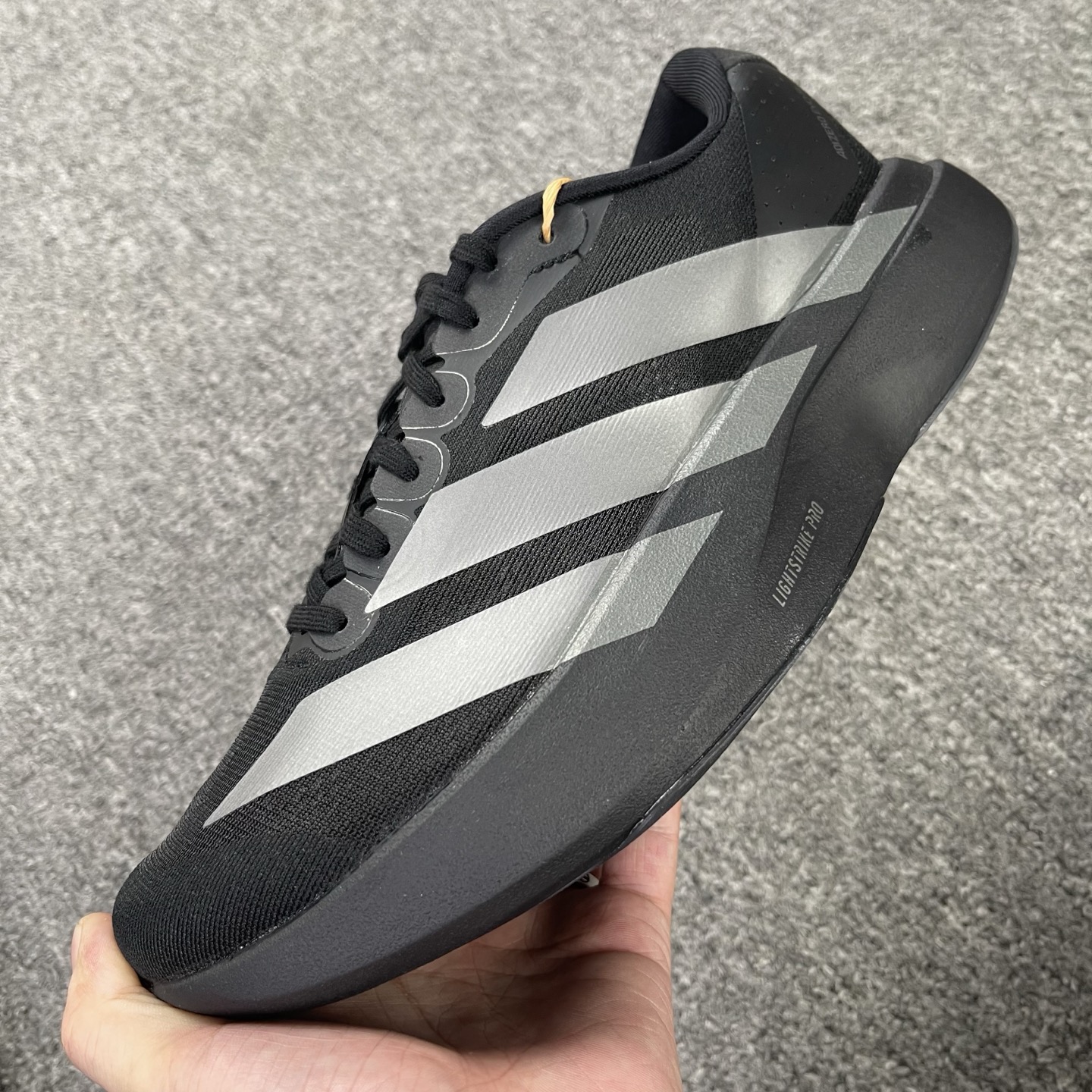 内置碳板 Adidas Adizero Evo SL 低筒 舒适百搭 防滑耐磨 马拉松 训练竞速 跑步鞋 女款 男款 波鞋 黑色 JR4888