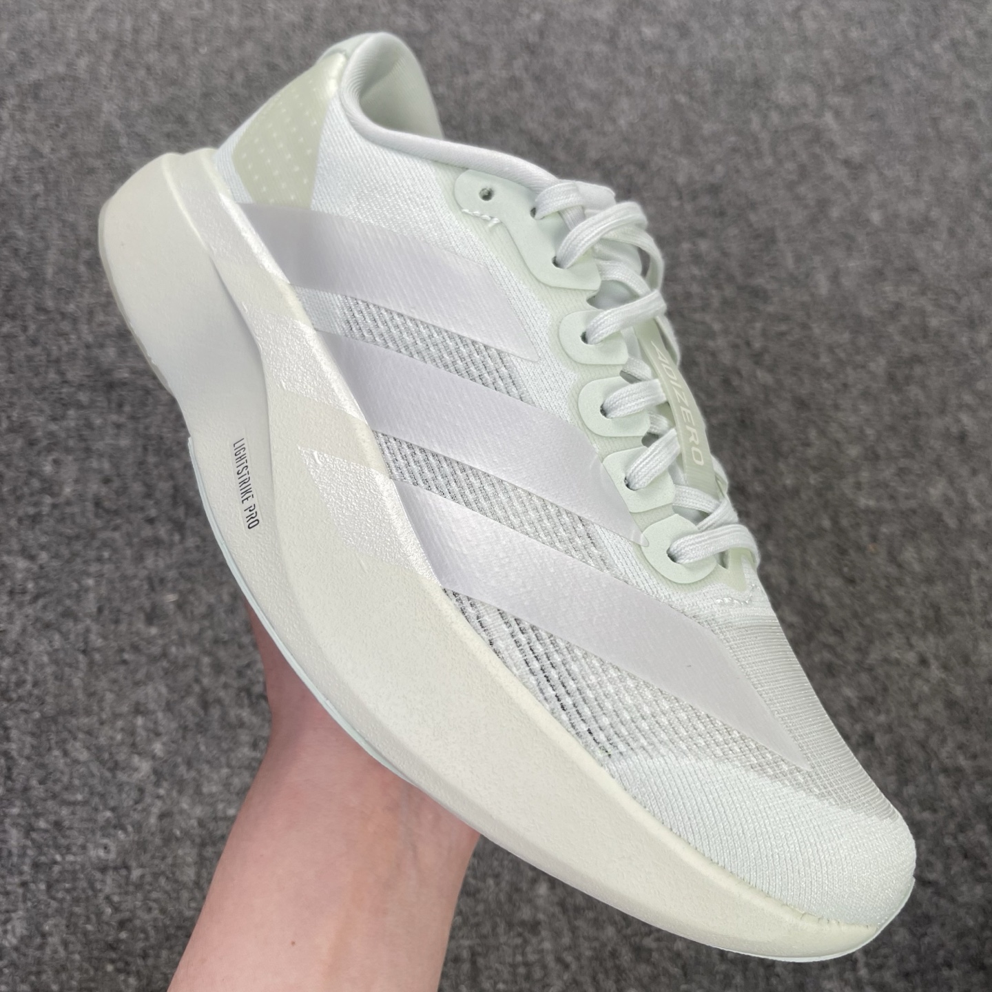 内置碳板 Adidas Adizero Evo SL 低筒 舒适百搭 防滑耐磨 马拉松 训练竞速 跑步鞋 女款 男款 波鞋 白色