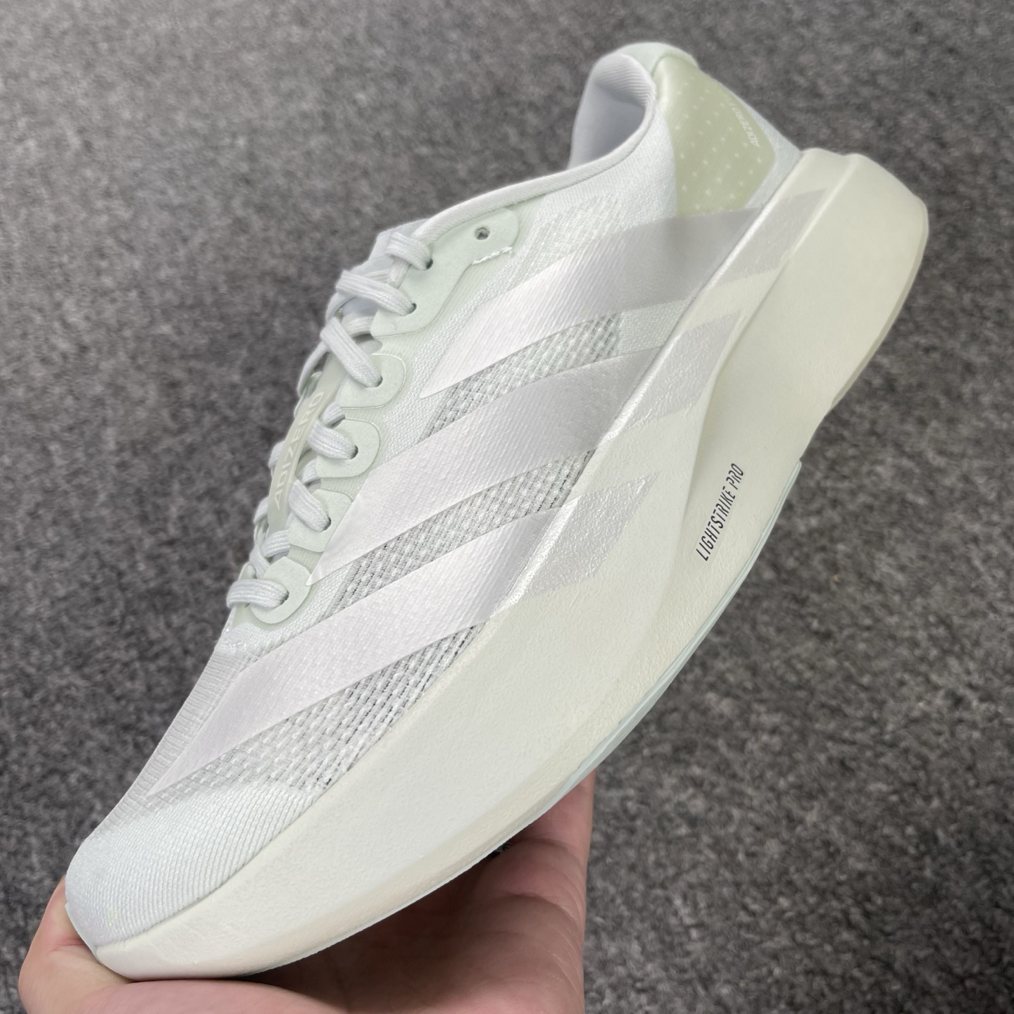 内置碳板 Adidas Adizero Evo SL 低筒 舒适百搭 防滑耐磨 马拉松 训练竞速 跑步鞋 女款 男款 波鞋 白色