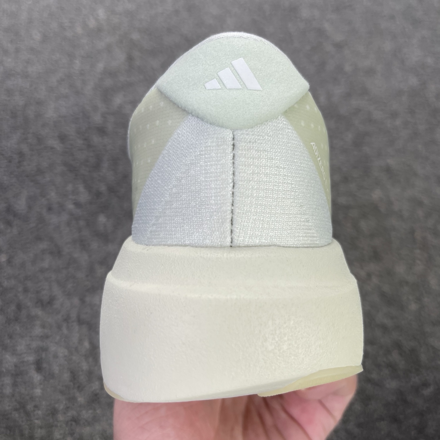 内置碳板 Adidas Adizero Evo SL 低筒 舒适百搭 防滑耐磨 马拉松 训练竞速 跑步鞋 女款 男款 波鞋 白色