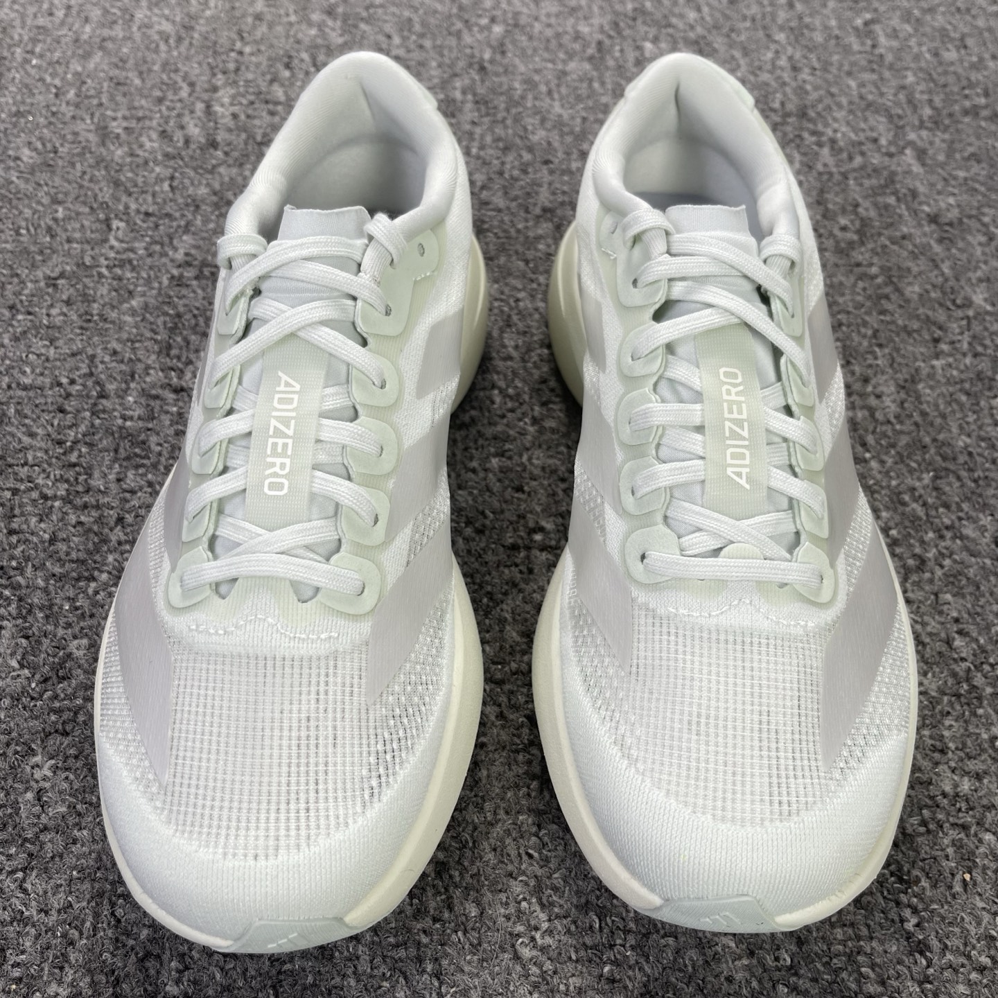 内置碳板 Adidas Adizero Evo SL 低筒 舒适百搭 防滑耐磨 马拉松 训练竞速 跑步鞋 女款 男款 波鞋 白色