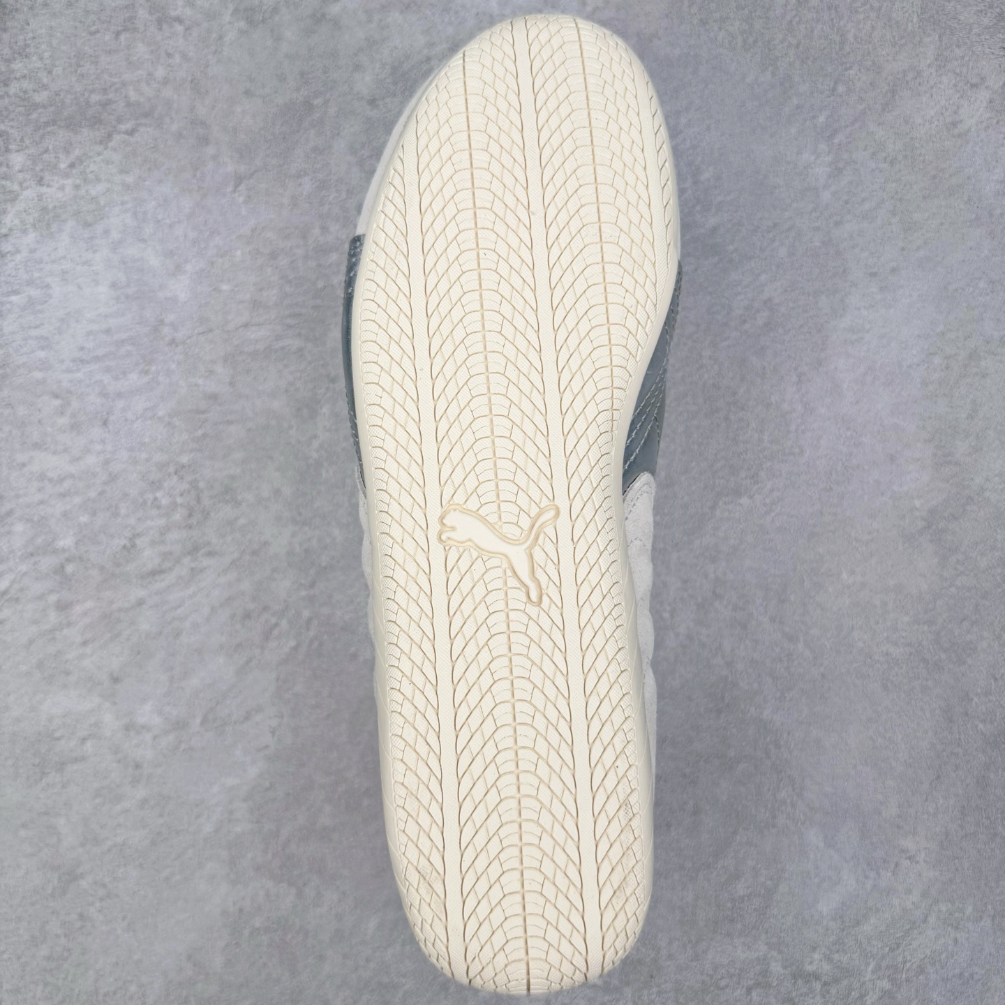 PUMA  Speedcat  圆头系带 二层绒面皮防滑耐磨 低筒 舒适时尚 赛车 跑步鞋 休闲鞋 波鞋 云端白 403902-01