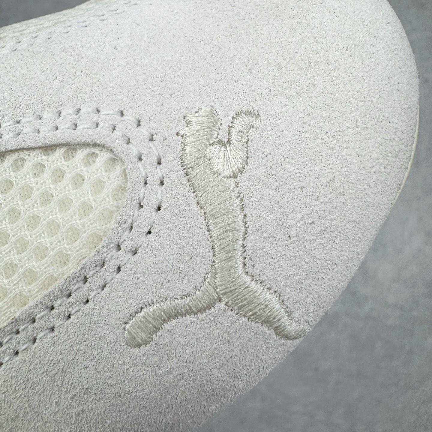 PUMA  Speedcat  圆头系带 二层绒面皮防滑耐磨 低筒 舒适时尚 赛车 跑步鞋 休闲鞋 波鞋 云端白 403902-01