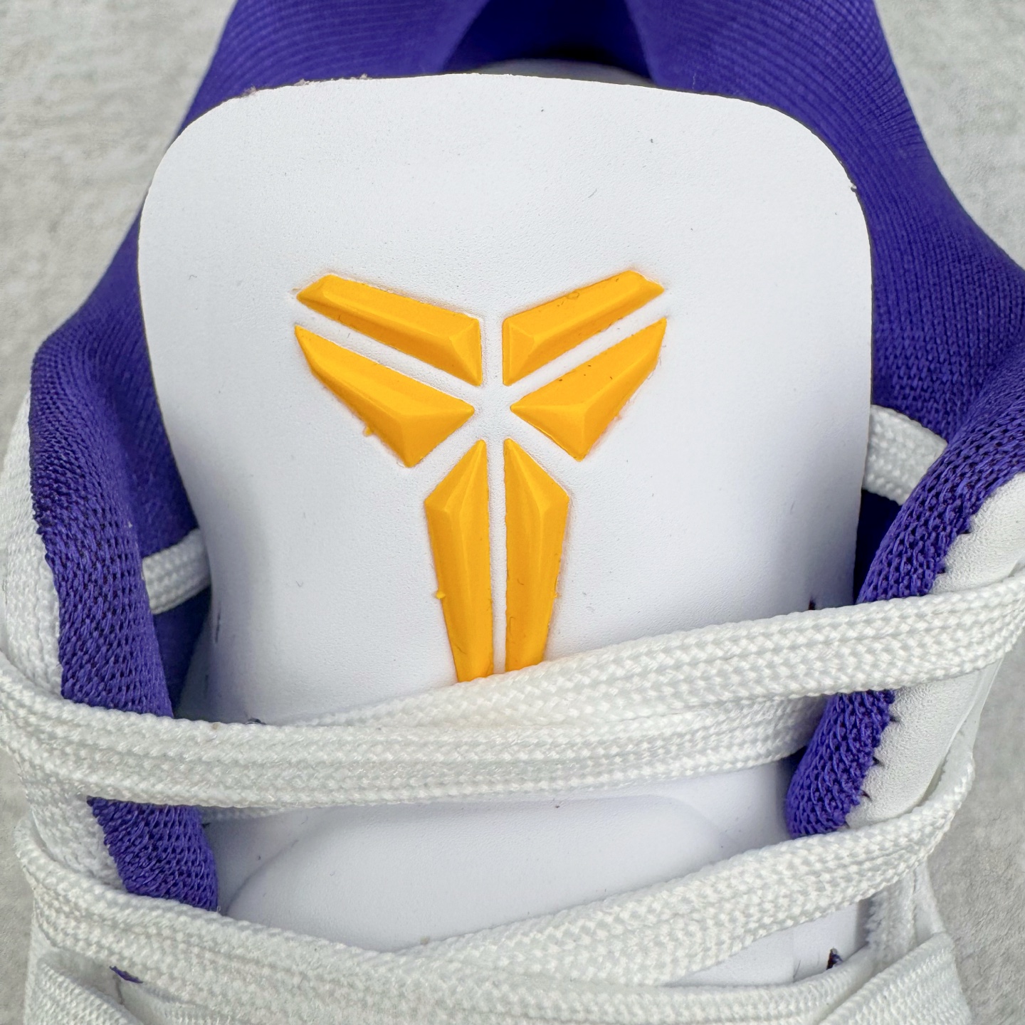 S2 Kobe 8 Protro System 科比8 低筒  全掌LUNARLON 鞋墊 籃球鞋 實戰鞋 球鞋 男鞋 波鞋 湖人白紫 HF7485-001