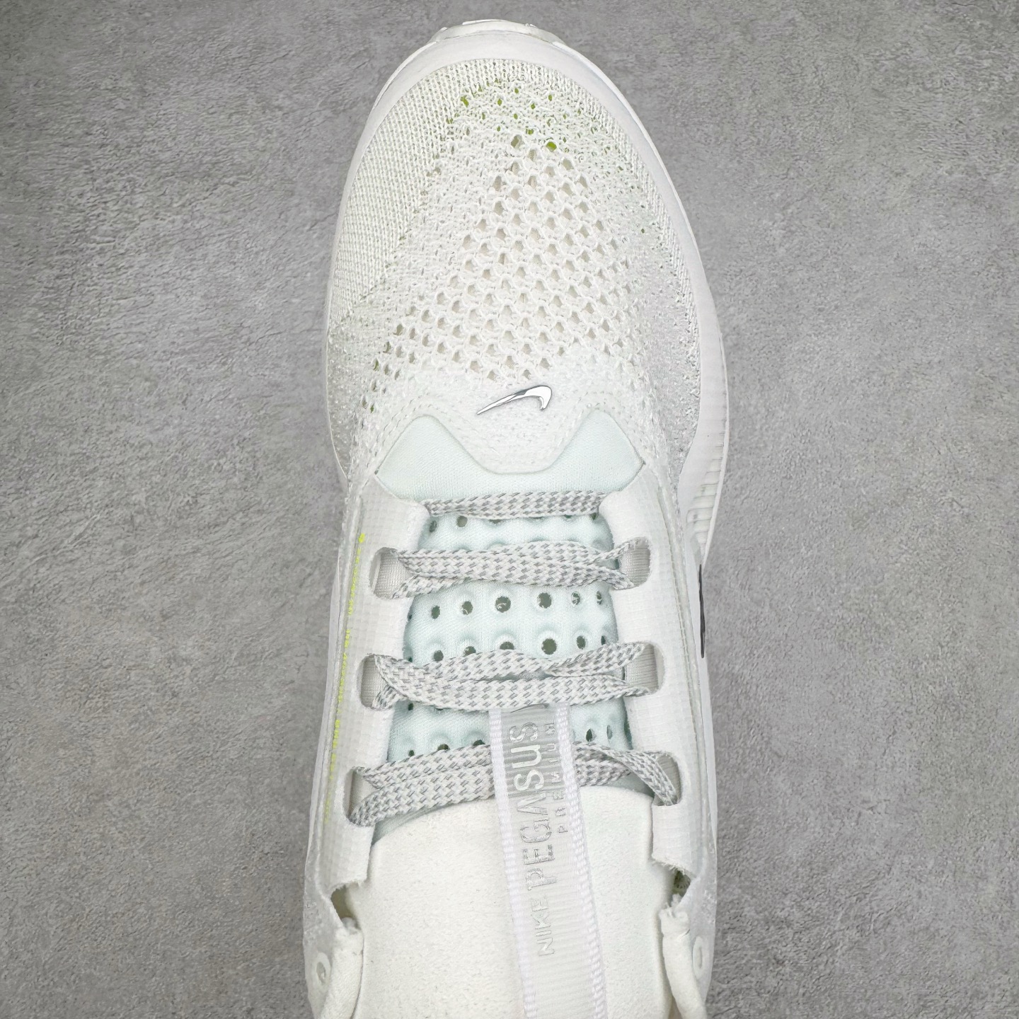 Nike Pegasus Premium 低筒 简约舒适 织物网布耐磨减震防滑 休闲城市通勤体测体考竞速训练跑步鞋 男女同款 白色 HQ2593-100