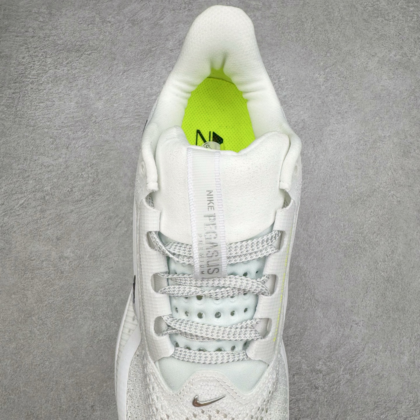 Nike Pegasus Premium 低筒 简约舒适 织物网布耐磨减震防滑 休闲城市通勤体测体考竞速训练跑步鞋 男女同款 白色 HQ2593-100