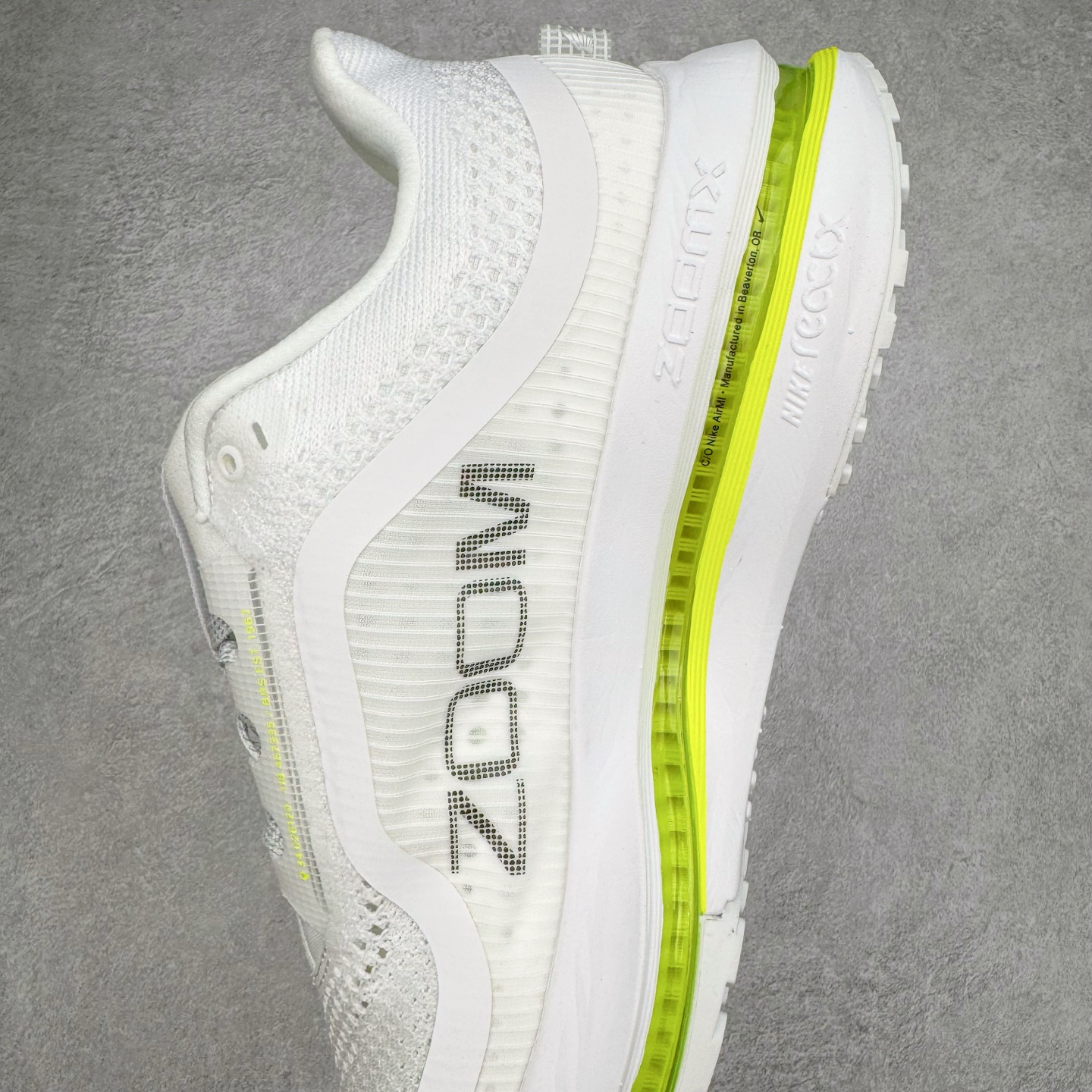 Nike Pegasus Premium 低筒 简约舒适 织物网布耐磨减震防滑 休闲城市通勤体测体考竞速训练跑步鞋 男女同款 白色 HQ2593-100