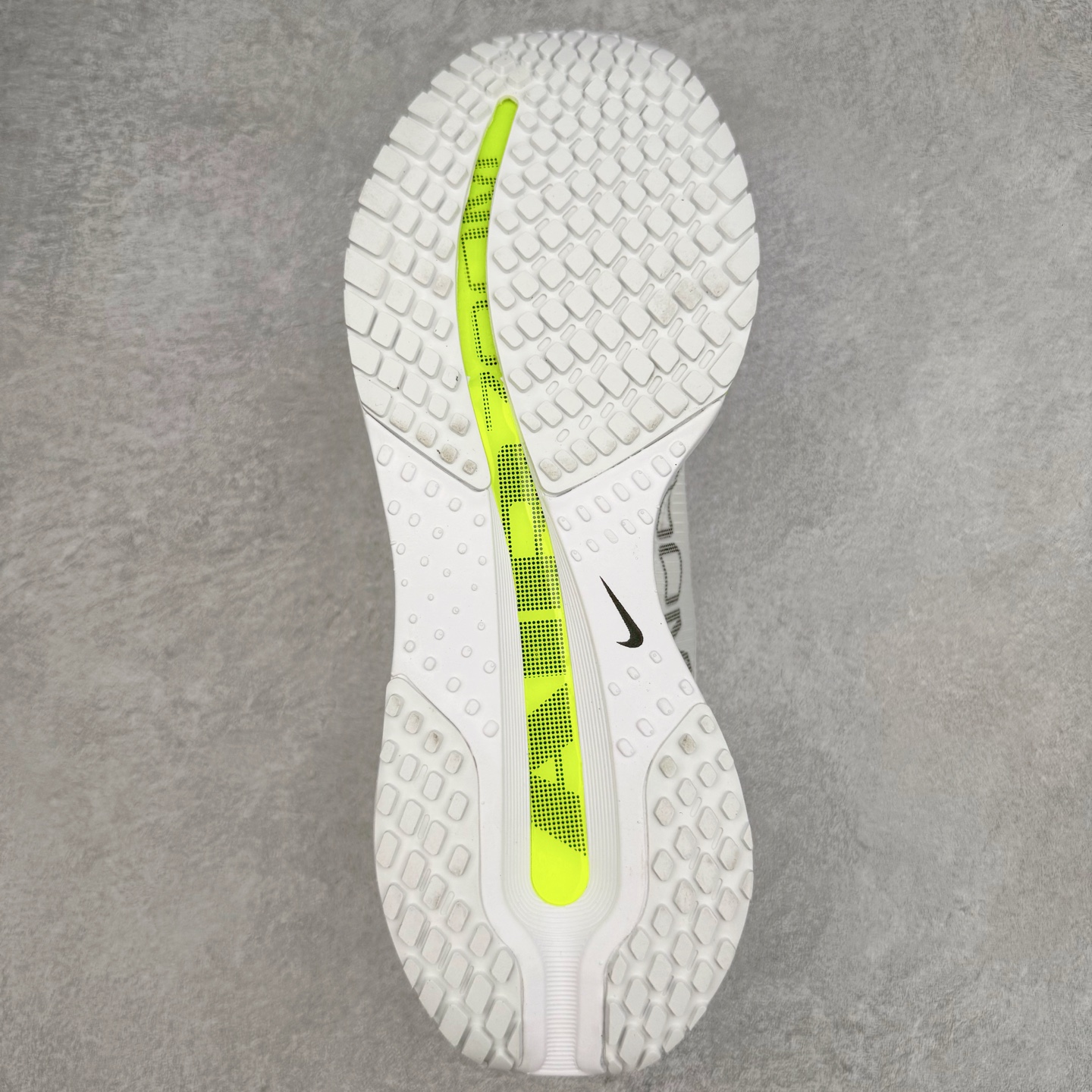 Nike Pegasus Premium 低筒 简约舒适 织物网布耐磨减震防滑 休闲城市通勤体测体考竞速训练跑步鞋 男女同款 白色 HQ2593-100