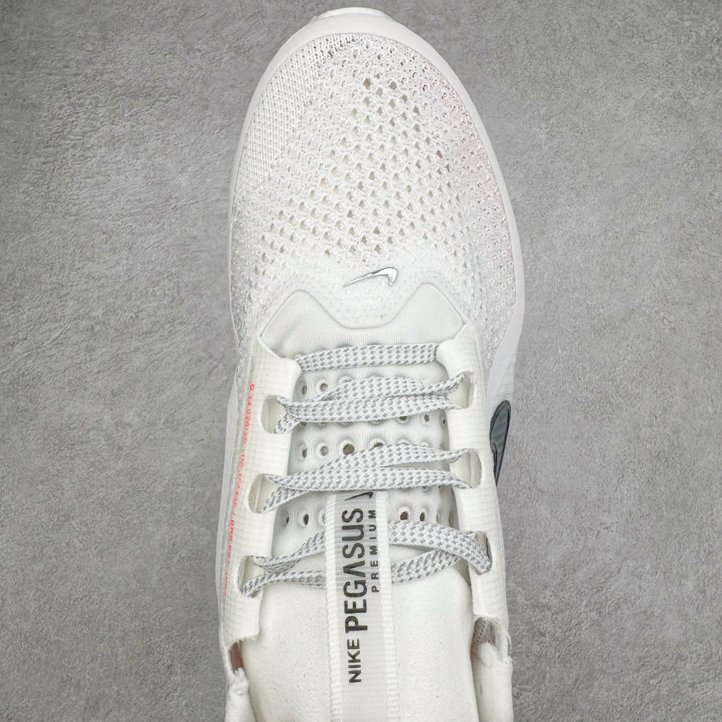 Nike Pegasus Premium 低筒 简约舒适 织物网布耐磨减震防滑 休闲城市通勤体测体考竞速训练跑步鞋 男女同款 白红色 HQ2592-101