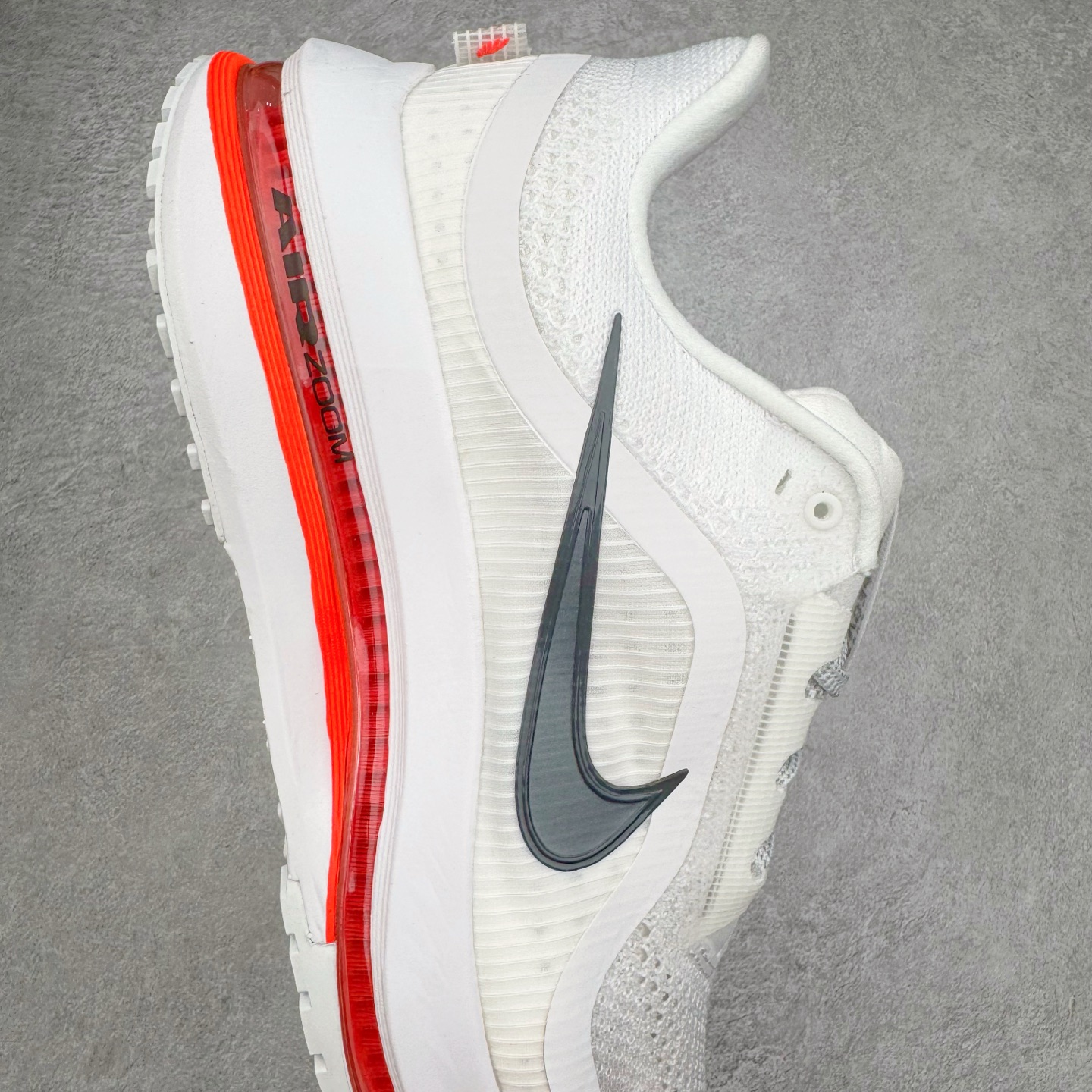Nike Pegasus Premium 低筒 简约舒适 织物网布耐磨减震防滑 休闲城市通勤体测体考竞速训练跑步鞋 男女同款 白红色 HQ2592-101