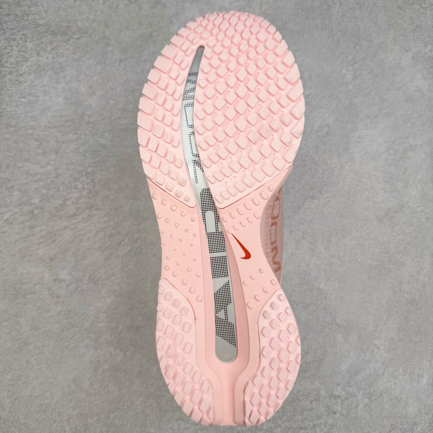 Nike Pegasus Premium 低筒 简约舒适 织物网布耐磨减震防滑 休闲城市通勤体测体考竞速训练跑步鞋 男女同款 粉色 HQ2593-601