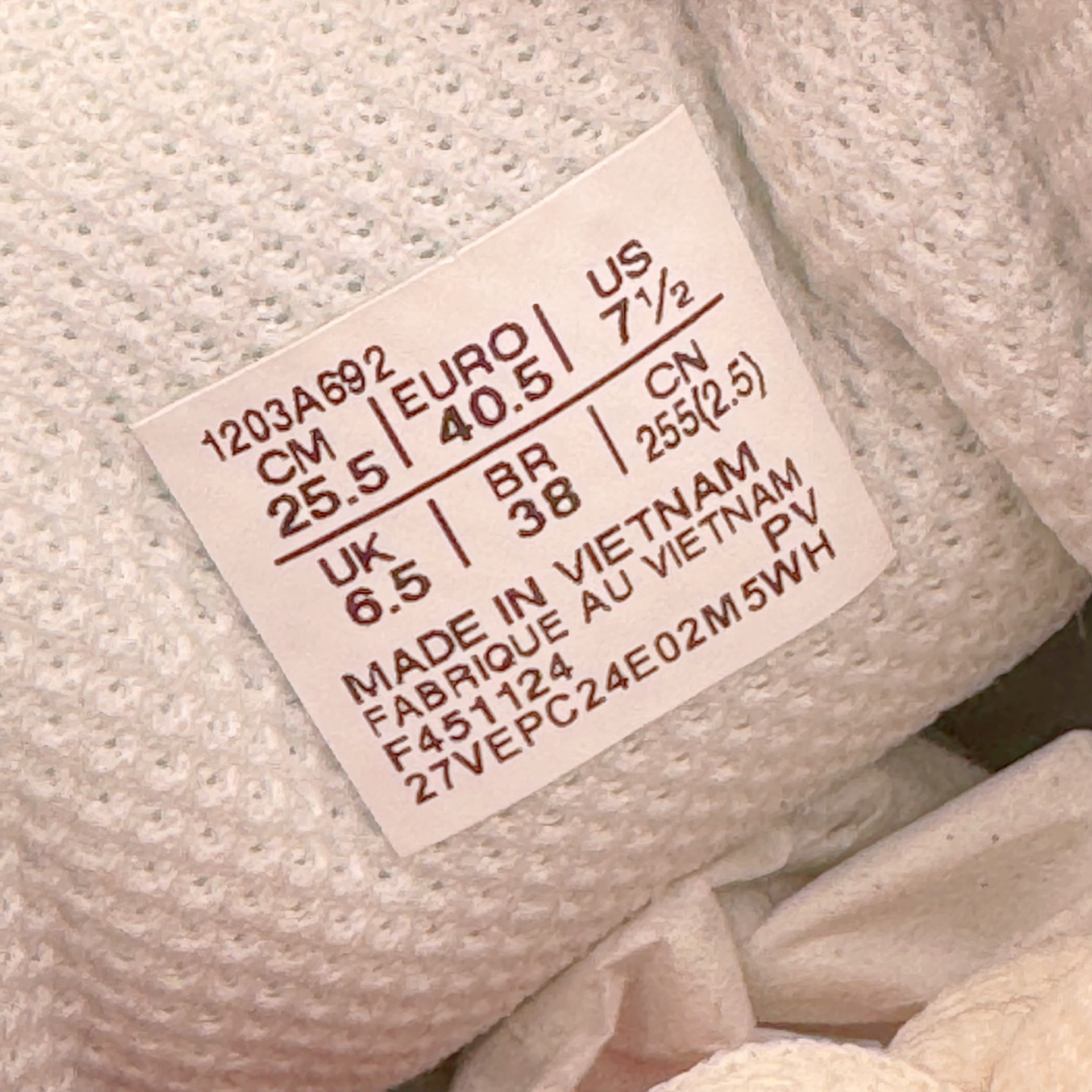 新版 Sneaker Politics ASICS GEL-KAYANO K14 亚瑟士  低筒 减震 户外 运动鞋 跑步鞋  休闲鞋 板鞋 男女同款  银红 1203A692-100