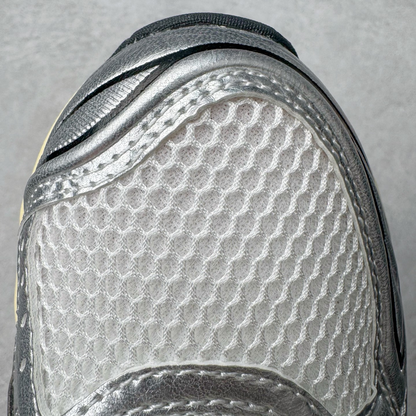 新版 Sneaker Politics ASICS GEL-KAYANO K14 亚瑟士  低筒 减震 户外 运动鞋 跑步鞋  休闲鞋 板鞋 男女同款  银红 1203A692-100