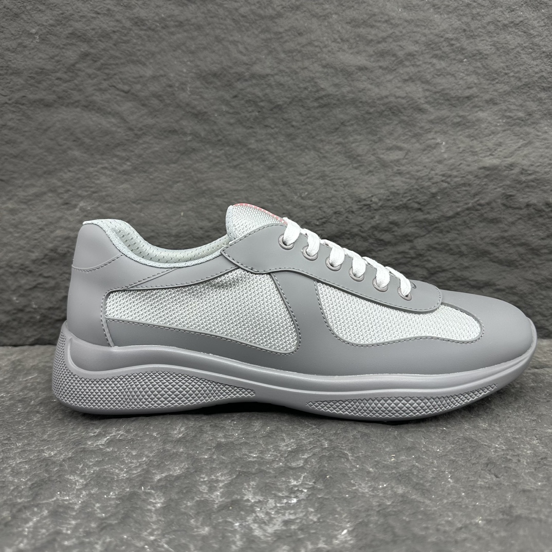 普拉达  Prada America's Cup 系列 雾面皮革和织物面料运动鞋 男女同款 灰色 