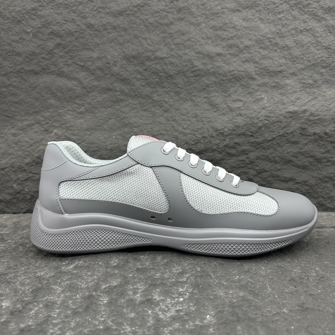 普拉达  Prada America's Cup 系列 雾面皮革和织物面料运动鞋 男女同款 灰色 