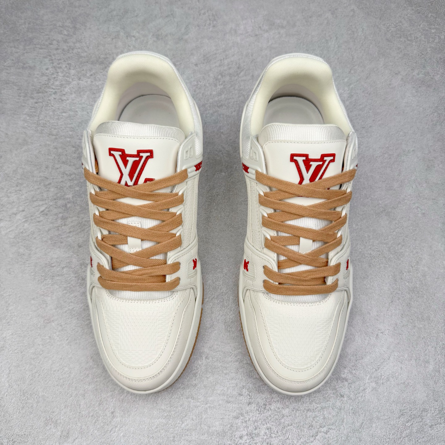 Louis Vuitton  LV Trainer 路易威登 低筒 休闲鞋 板鞋 运动鞋 男鞋 女鞋 白色生胶 1AHTS7