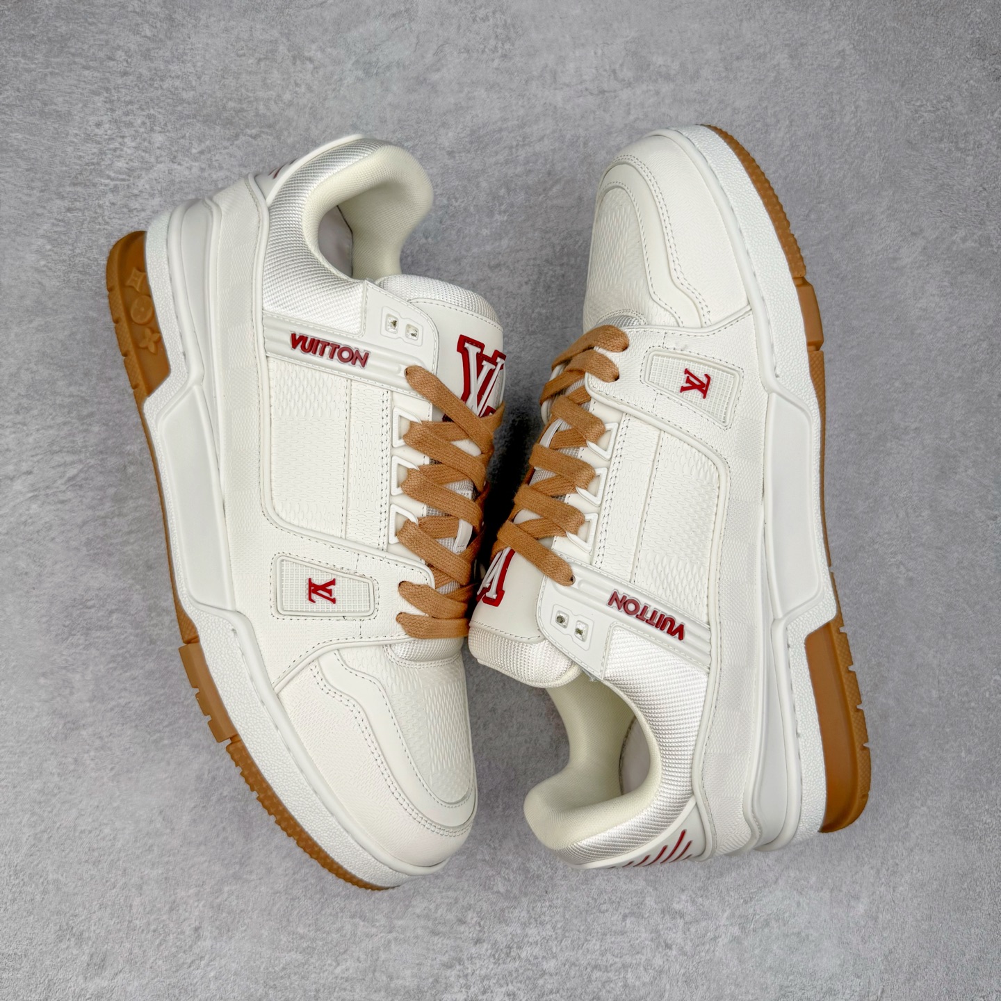 Louis Vuitton  LV Trainer 路易威登 低筒 休闲鞋 板鞋 运动鞋 男鞋 女鞋 白色生胶 1AHTS7