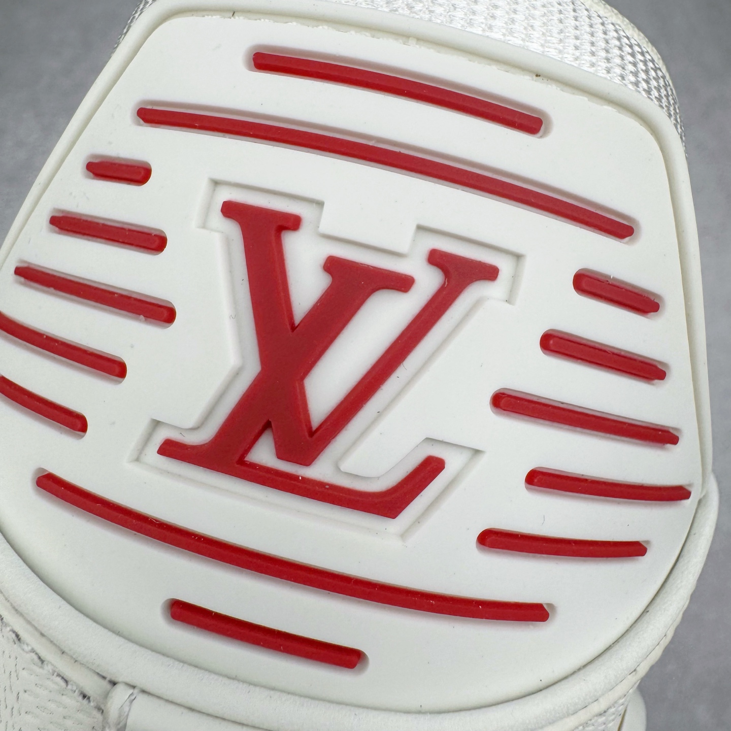 Louis Vuitton  LV Trainer 路易威登 低筒 休闲鞋 板鞋 运动鞋 男鞋 女鞋 白色生胶 1AHTS7