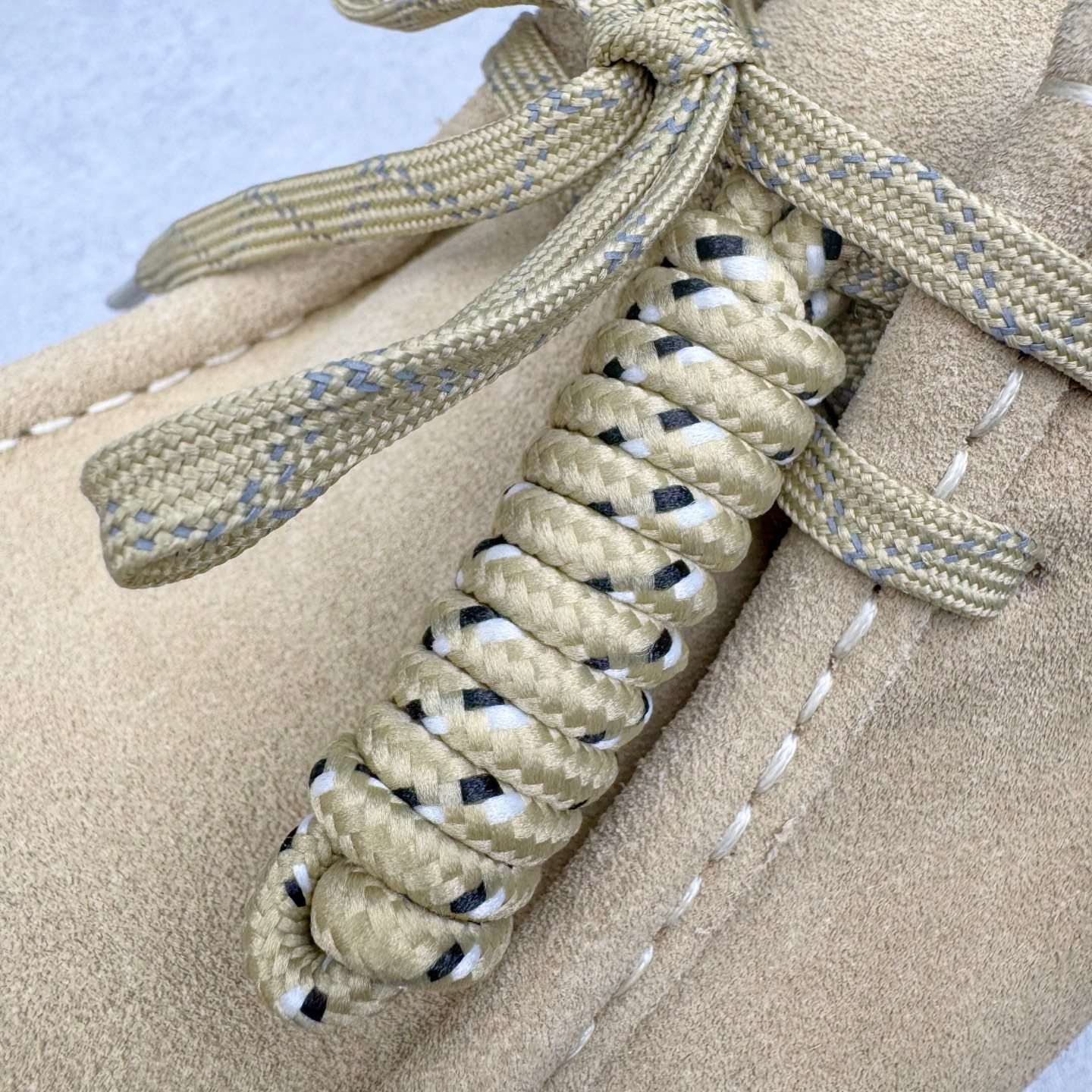  Clarks Originals WALLABEE 其乐时尚复古休闲鞋袋鼠鞋GTX男款时尚复古休闲鞋 卡其色 261792594