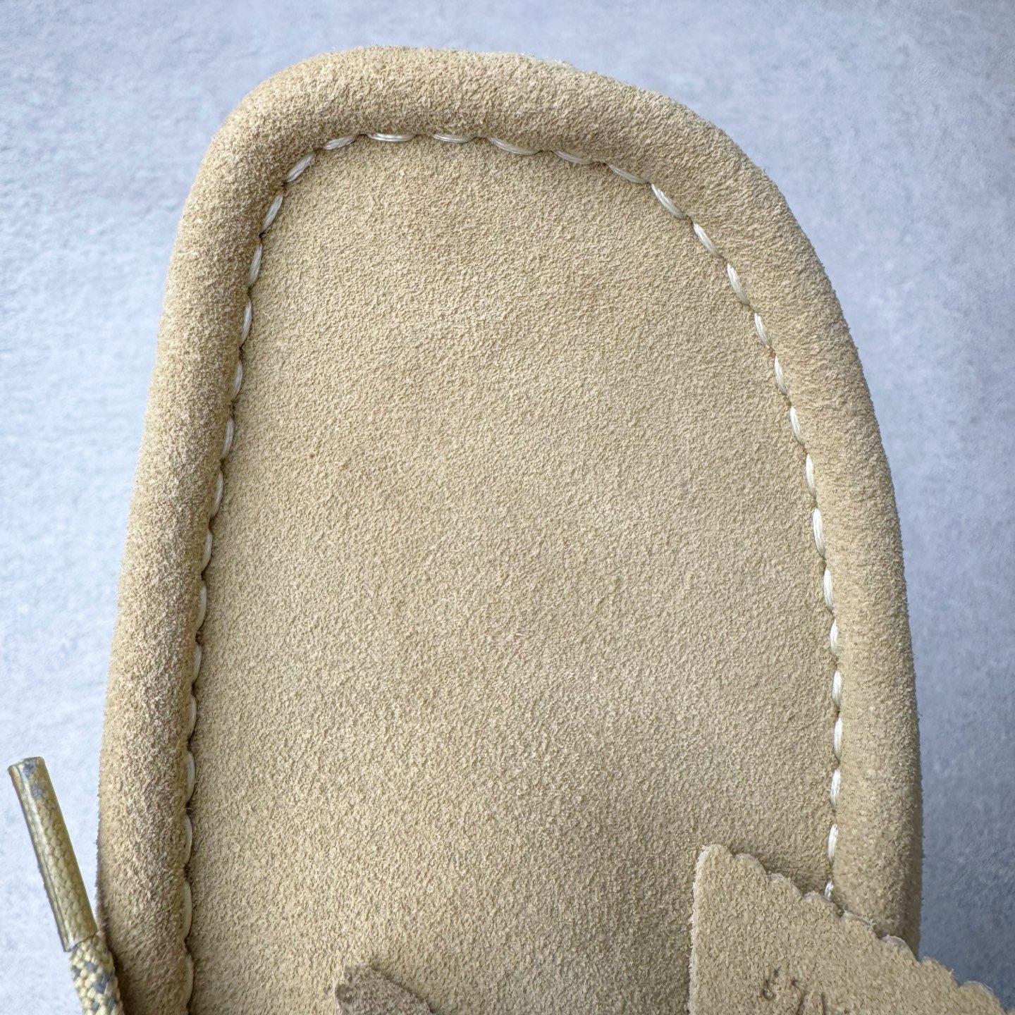  Clarks Originals WALLABEE 其乐时尚复古休闲鞋袋鼠鞋GTX男款时尚复古休闲鞋 卡其色 261792594