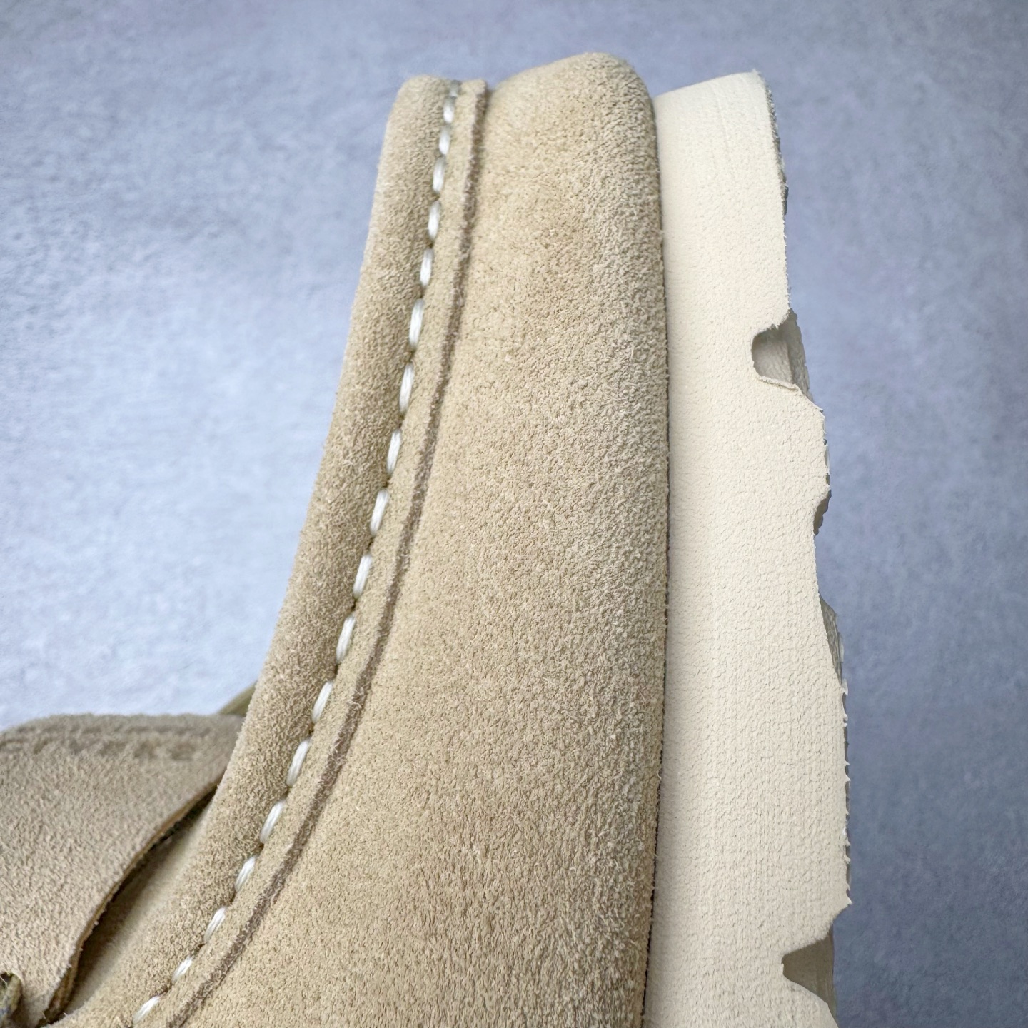  Clarks Originals WALLABEE 其乐时尚复古休闲鞋袋鼠鞋GTX男款时尚复古休闲鞋 卡其色 261792594