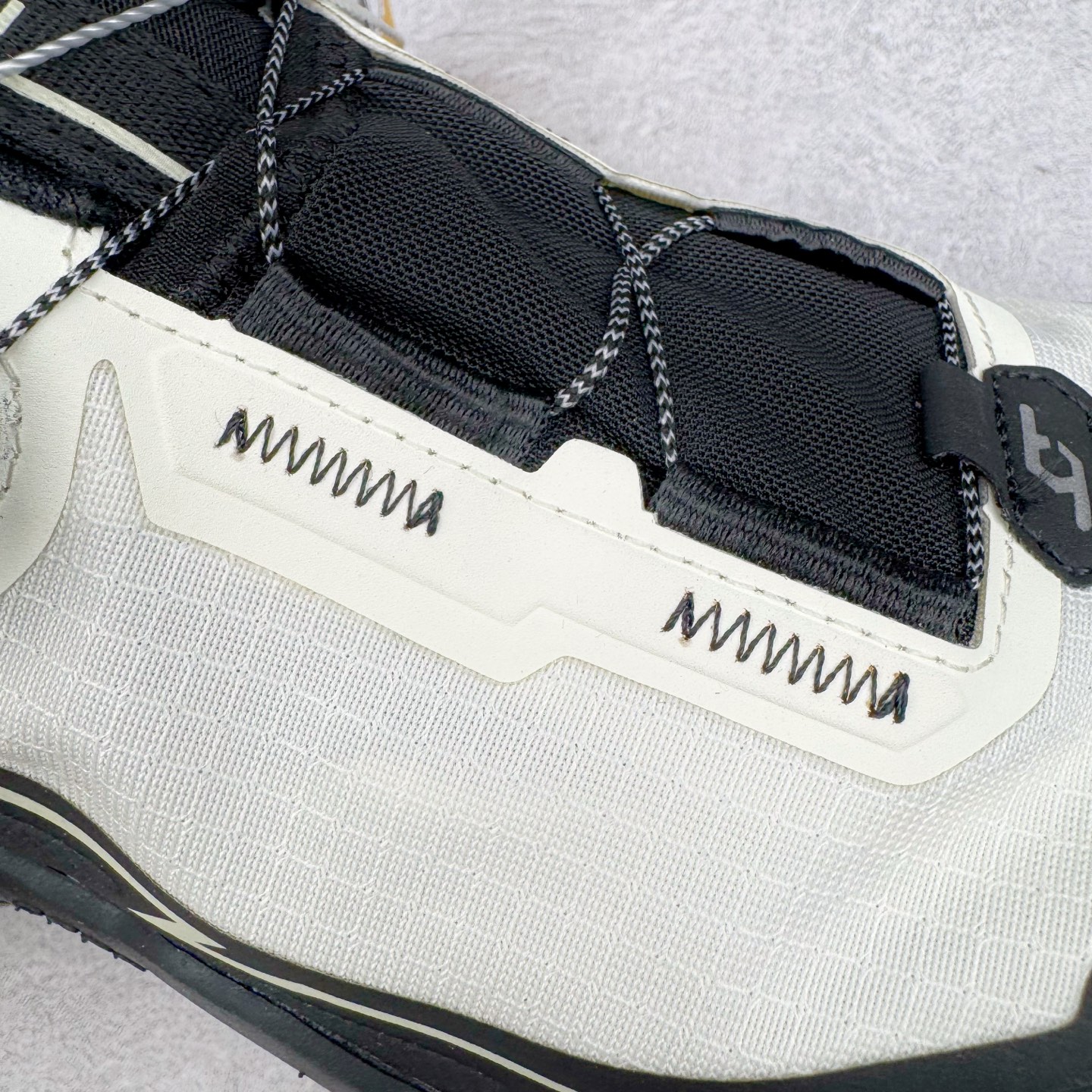  凯乐石 KAILAS FUGA DU BOA 大坡王轻越野徒步 网布TPU减震防滑透气支撑回弹 低帮 超强抓地力登山跑步鞋 男女同款 黑白 KS2433171