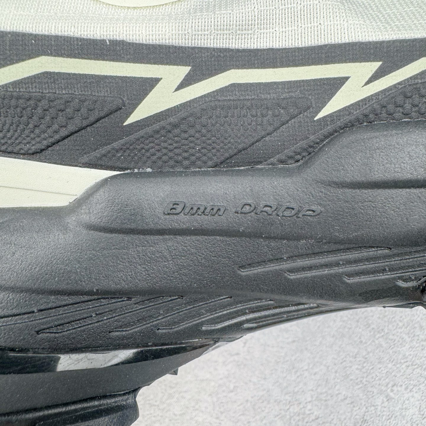  凯乐石 KAILAS FUGA DU BOA 大坡王轻越野徒步 网布TPU减震防滑透气支撑回弹 低帮 超强抓地力登山跑步鞋 男女同款 黑白 KS2433171