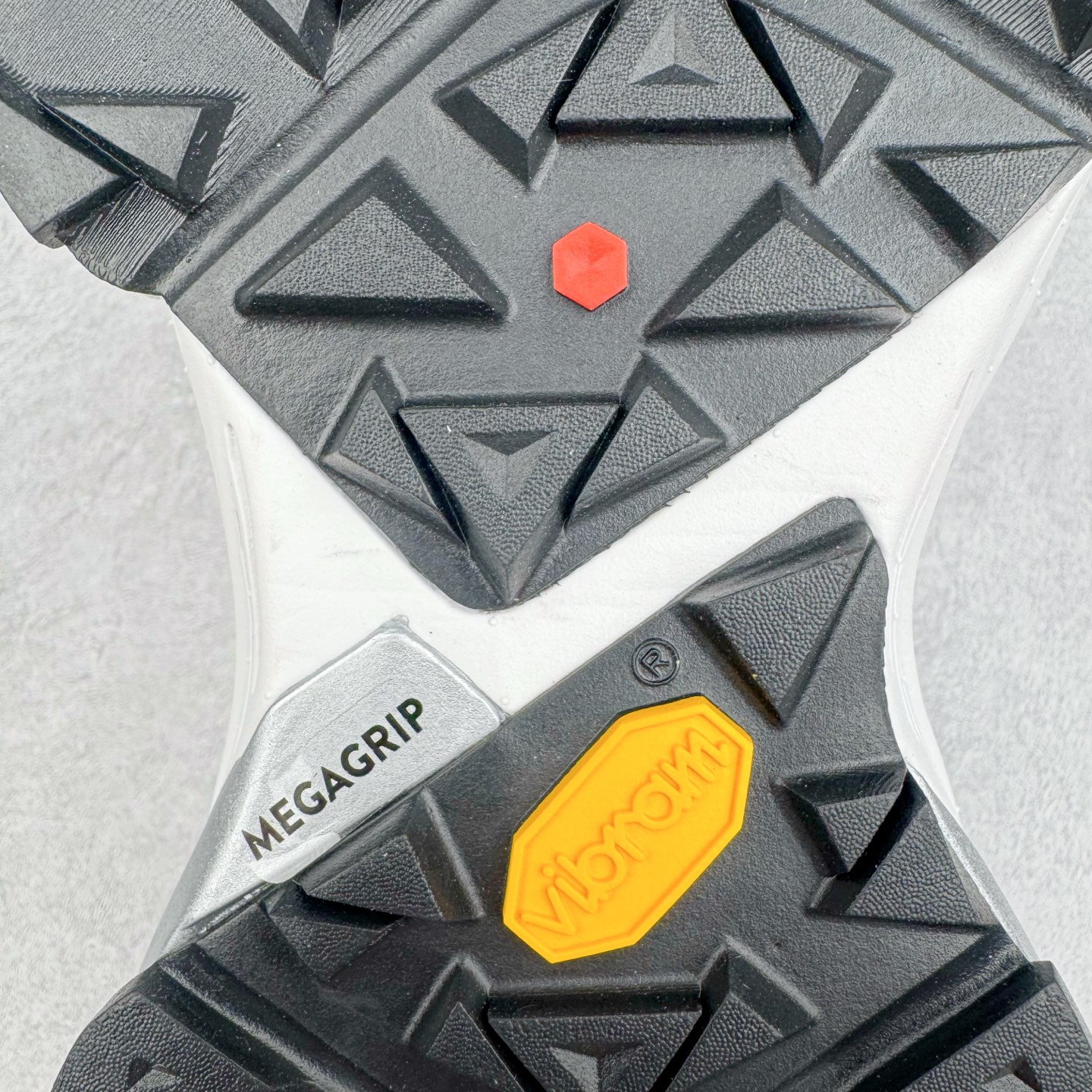 凯乐石 KAILAS FUGA DU BOA 大坡王轻越野徒步 网布TPU减震防滑透气支撑回弹 低帮 超强抓地力登山跑步鞋 男女同款 云白 KS2413107