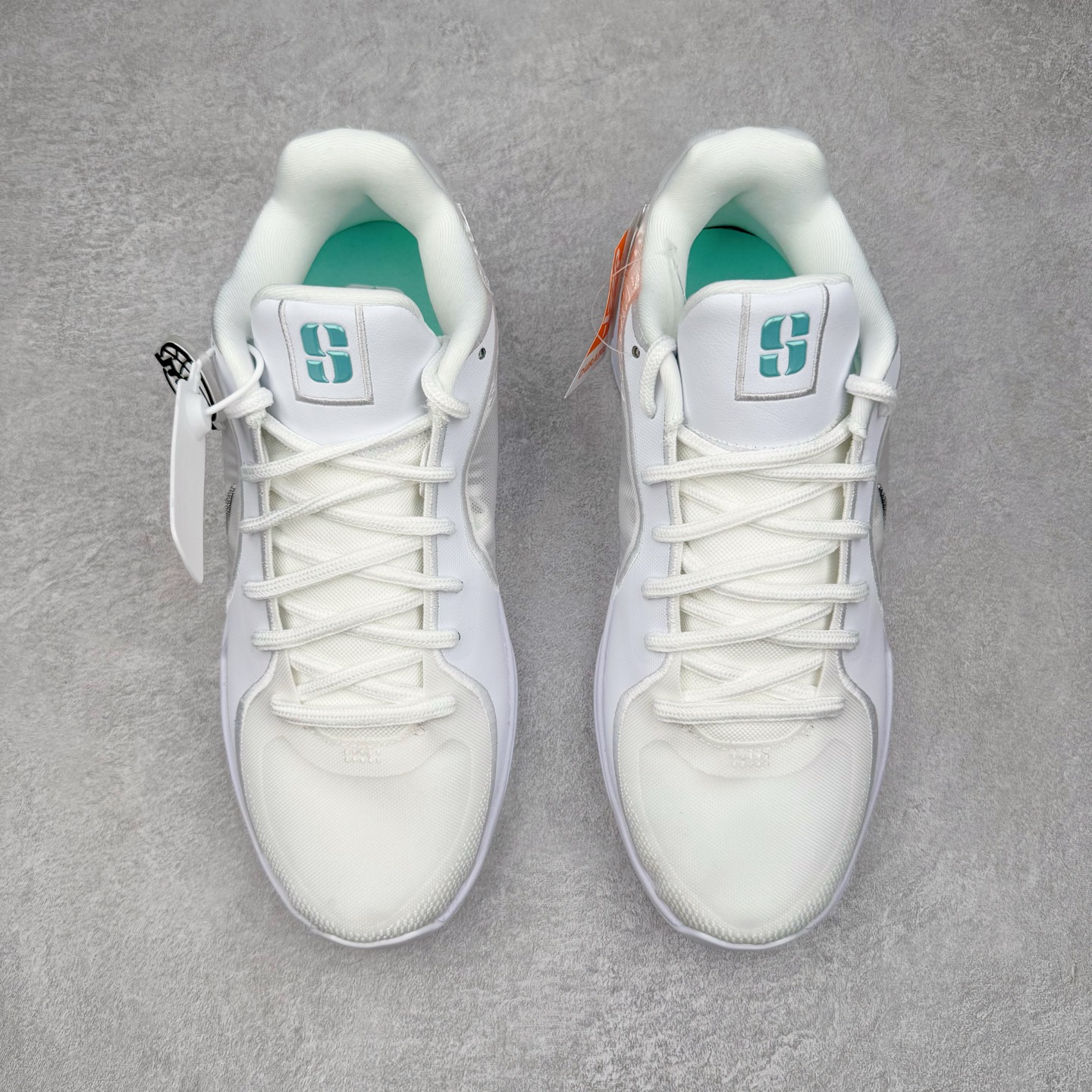 Sabrina 2 Colour Vision 低筒 萨布丽娜二代 前掌扇形zoom  后掌马蹄ZOOM气垫 篮球鞋 波鞋 男鞋  白色FZ1517-101