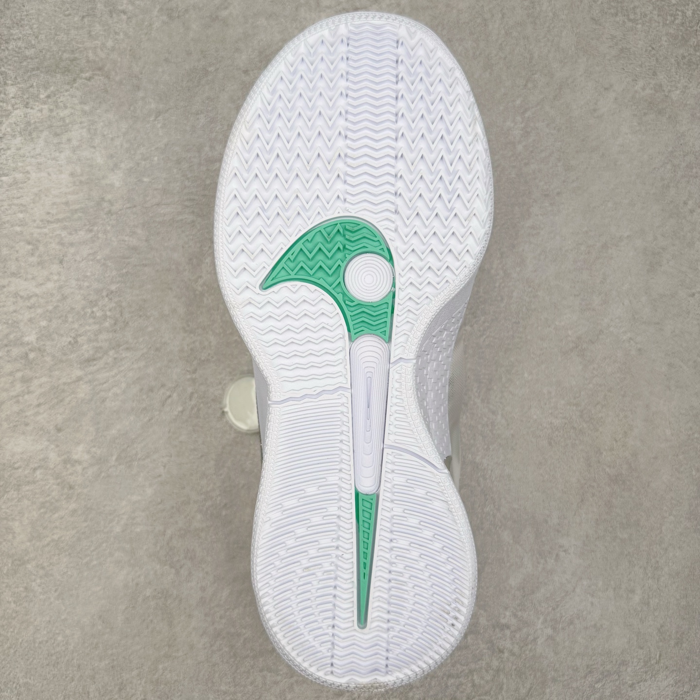 Sabrina 2 Colour Vision 低筒 萨布丽娜二代 前掌扇形zoom  后掌马蹄ZOOM气垫 篮球鞋 波鞋 男鞋  白色FZ1517-101