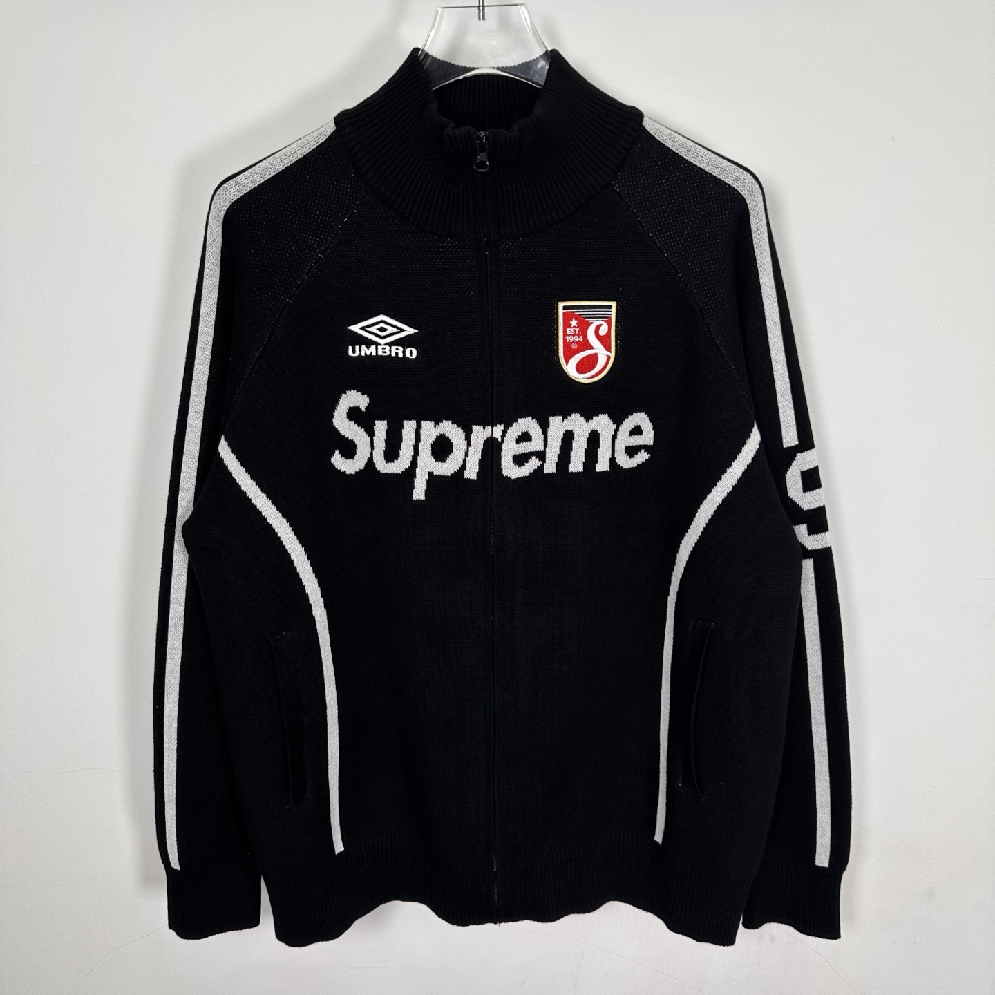 套装 Supreme Umbro 联名款 SS25 胸前刺绣logo 宽松针织毛衣 美式潮流秋衣长袖T恤 短裤 蓝色 黑色 紫色 红色  SUP-SS25-236