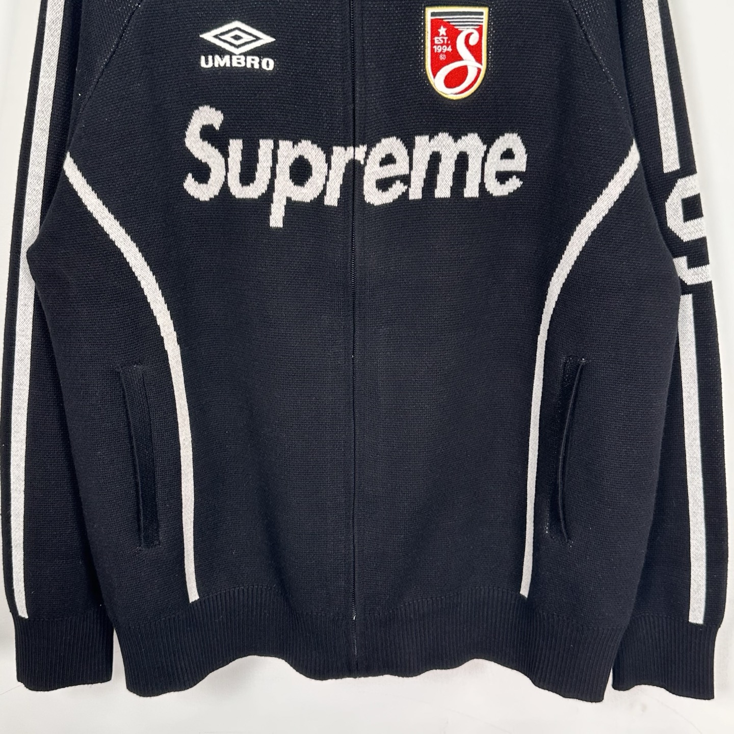 套装 Supreme Umbro 联名款 SS25 胸前刺绣logo 宽松针织毛衣 美式潮流秋衣长袖T恤 短裤 蓝色 黑色 紫色 红色  SUP-SS25-236