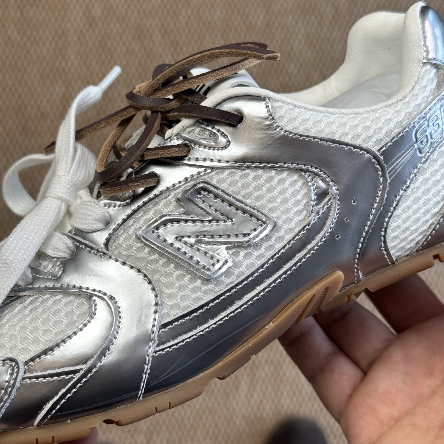 缪缪Miumiu x New Balance NB530 低筒 平底 复古跑鞋 休闲鞋 板鞋 运动鞋  女鞋 波鞋  液态银 5E165E_3L90_F0118_F_BD05