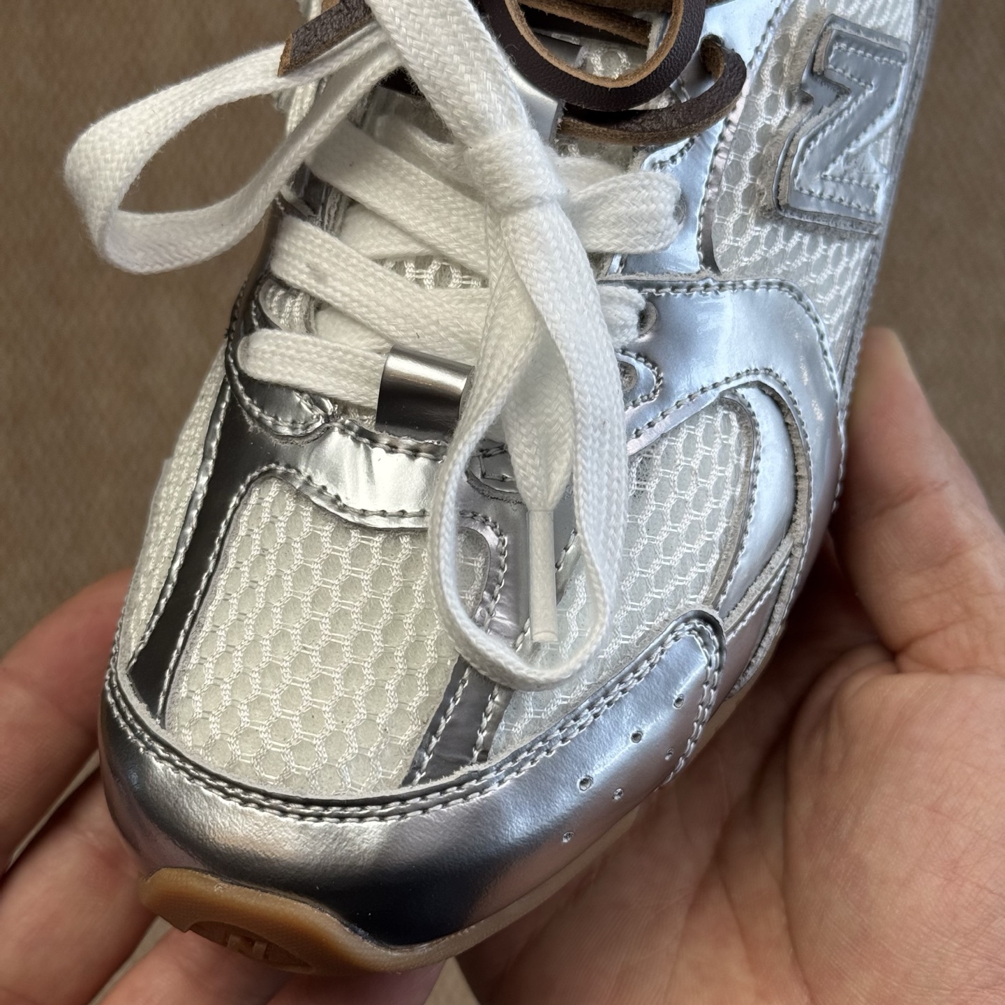 缪缪Miumiu x New Balance NB530 低筒 平底 复古跑鞋 休闲鞋 板鞋 运动鞋  女鞋 波鞋  液态银 5E165E_3L90_F0118_F_BD05