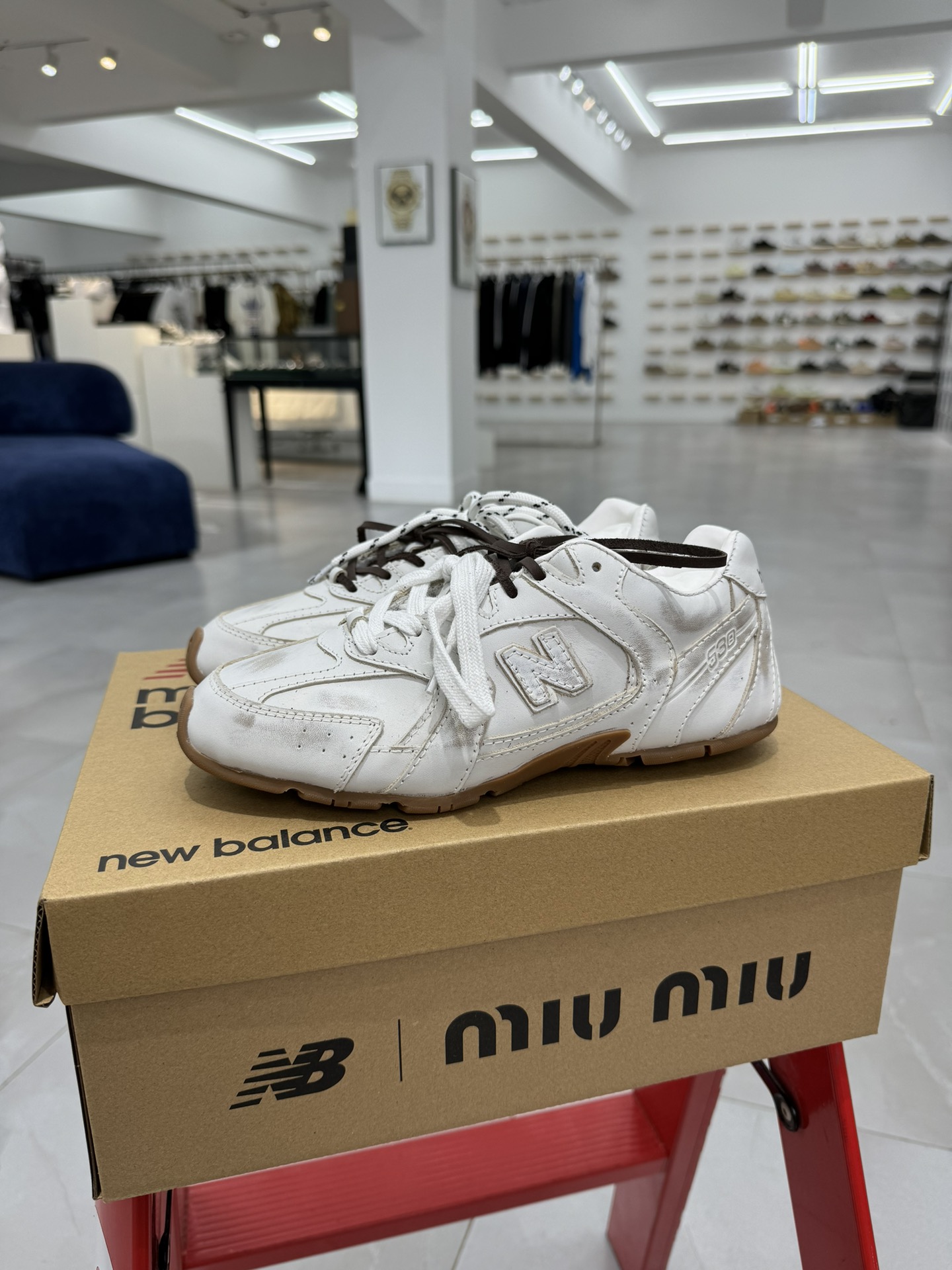 缪缪Miumiu x New Balance NB530 低筒 平底 复古跑鞋 休闲鞋 板鞋 运动鞋  女鞋 波鞋  白色 5E165E_3F33_F0009_F_D005