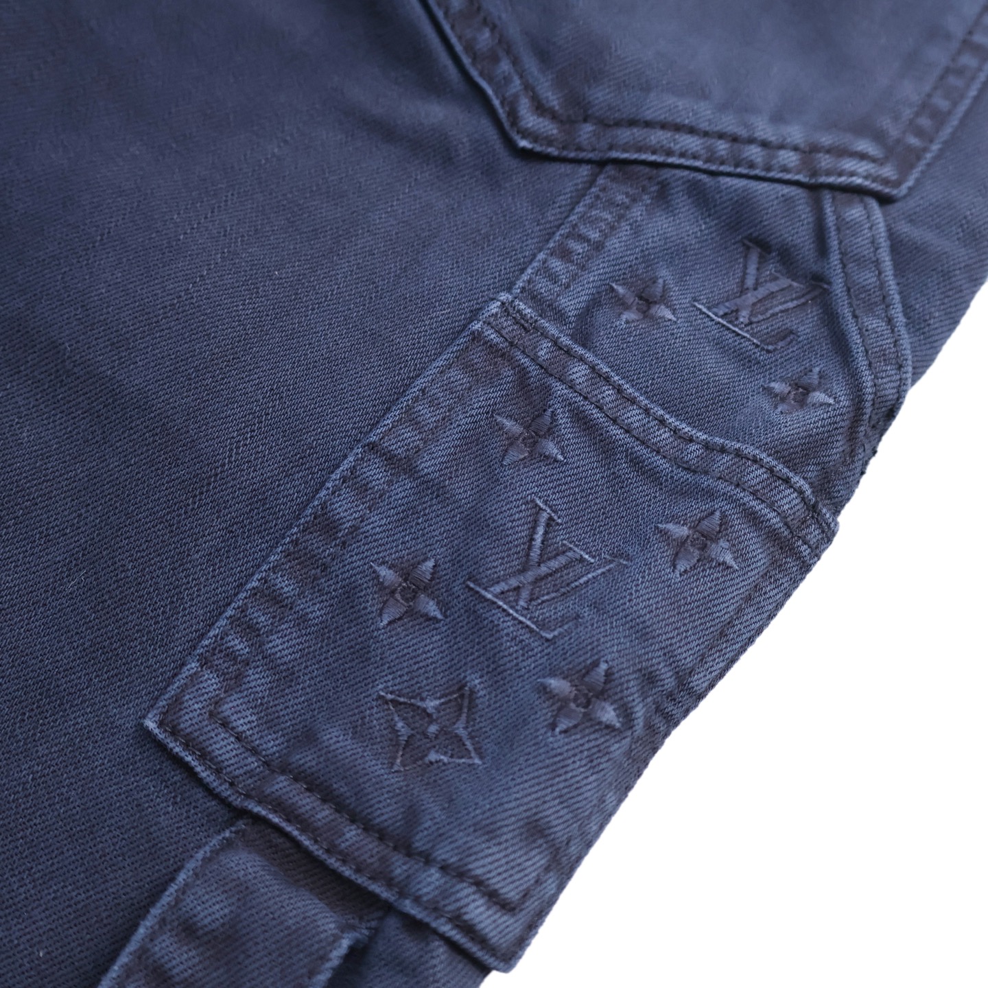 LOUIS VUITTON  路易威登 LV 压花浮雕伐木直筒牛仔裤 裤子 长裤 蓝色  B5 505254