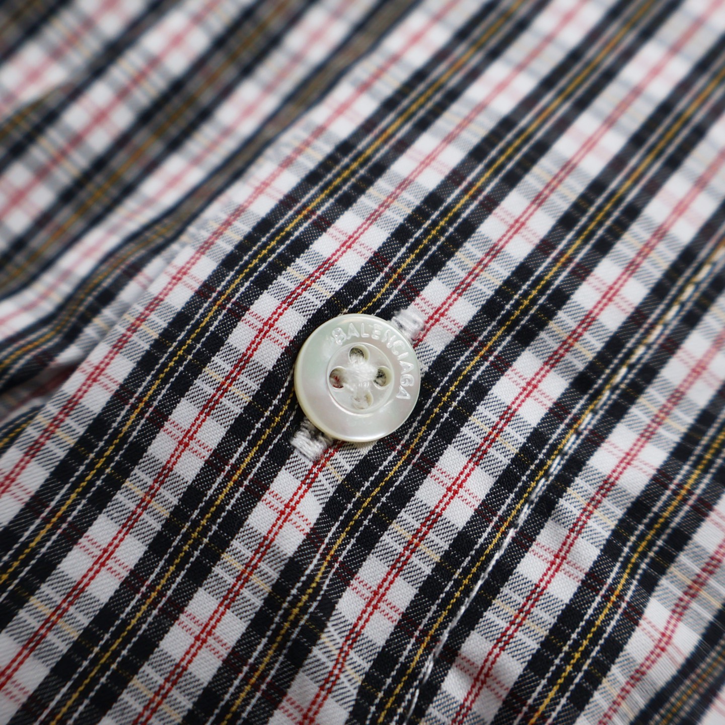 Balenciaga 巴黎世家 格纹拼接  连帽 冲锋衣 外套 夹克凤搂 长袖B5 米色 831570TSM079364