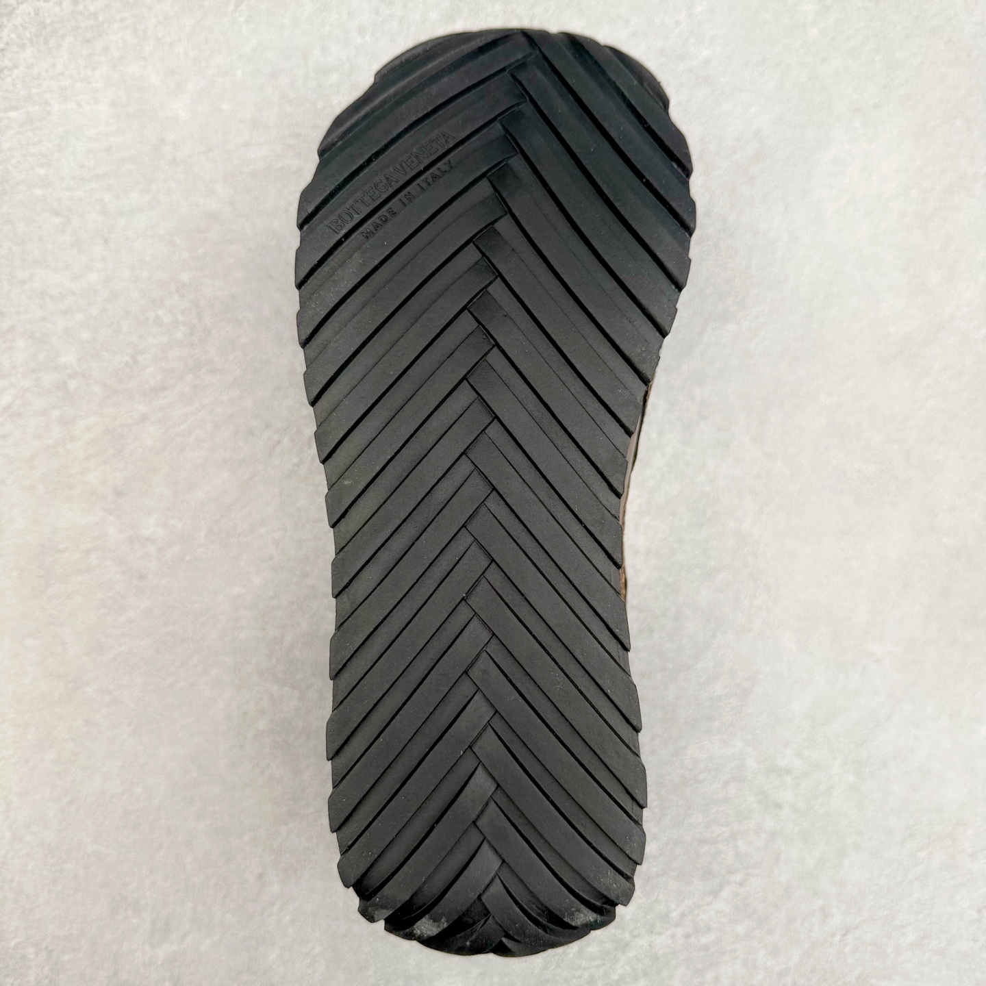 BV Orbit Runner 葆蝶 低筒 时尚舒适 老爹鞋 生活休闲鞋 板鞋 波鞋 棕色B5 816635V55B02419