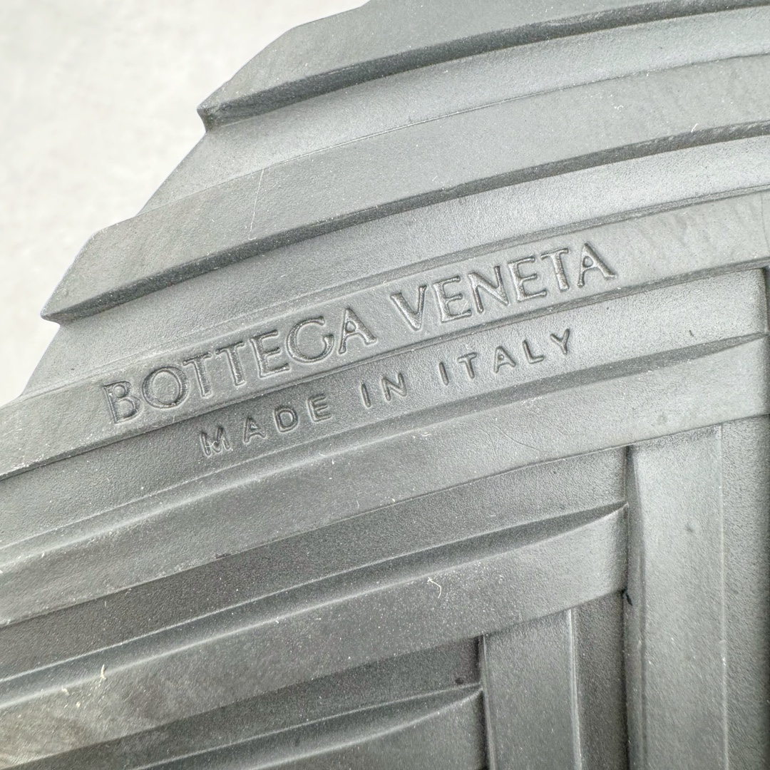 BV Orbit Runner 葆蝶 低筒 时尚舒适 老爹鞋 生活休闲鞋 板鞋 波鞋 黑武士B5 741357V2X401000