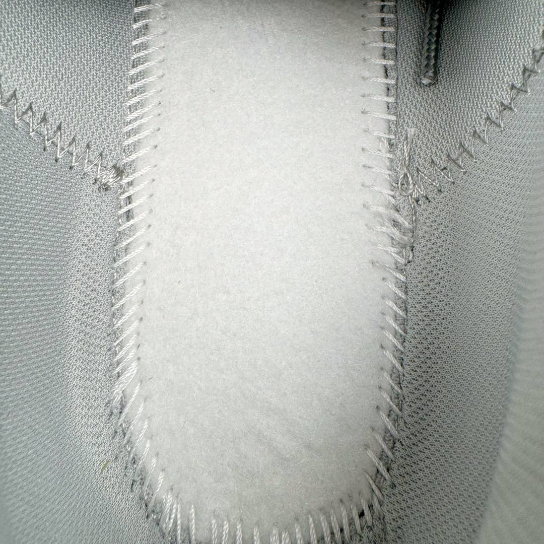 BV Orbit Runner 葆蝶 低筒 时尚舒适 老爹鞋 生活休闲鞋 板鞋 波鞋 银色B5 755915V4V511414